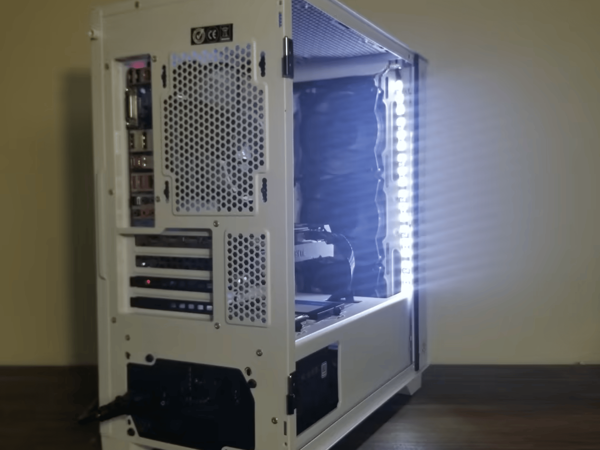 AMD Ryzen 5 2600X // AMD Radeon RX 5500XT 8GB // Corsair LPX 2x8 16GB 2400MHz