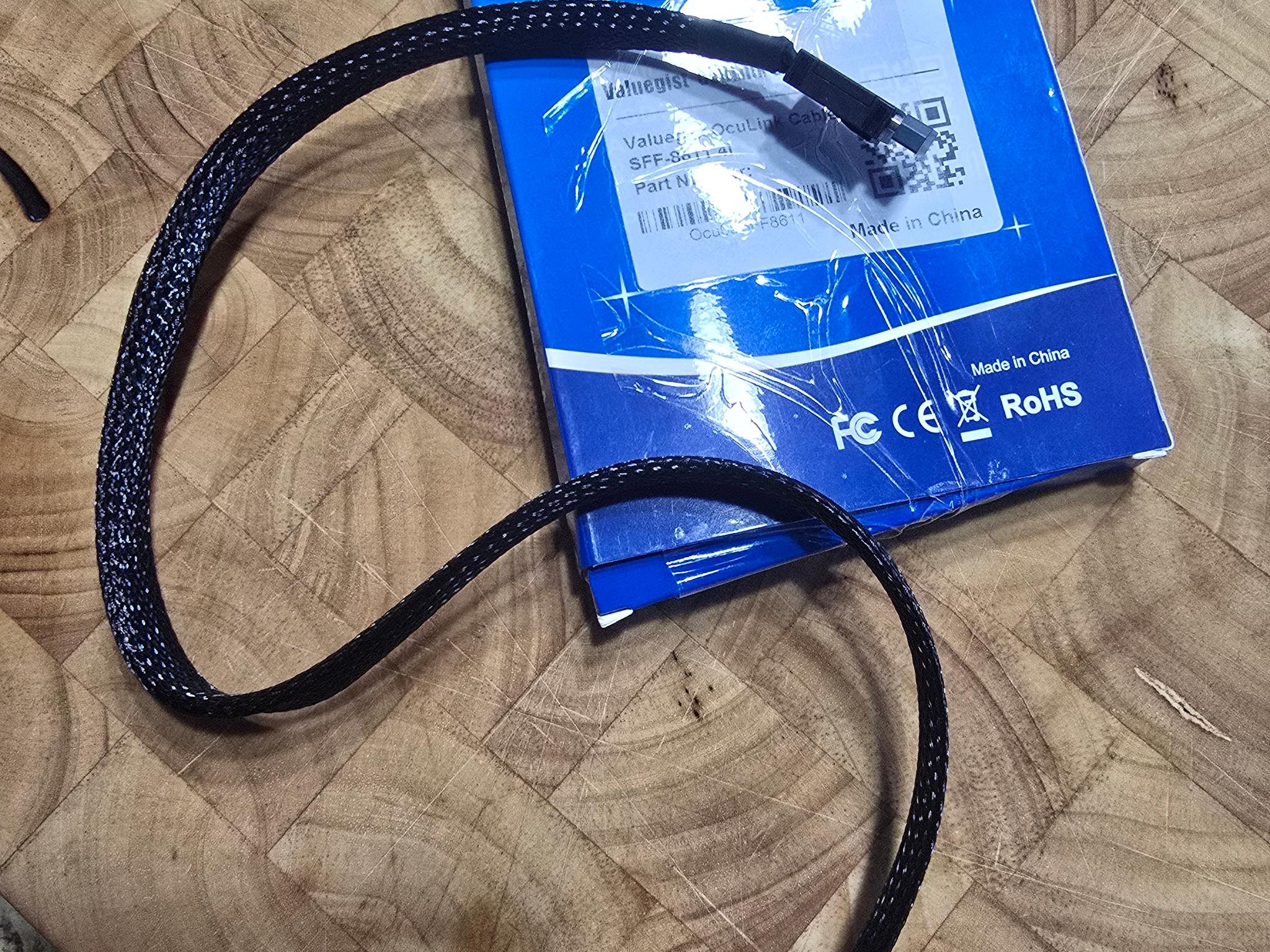 OCuLink PCIe 4.0 Cable, 50cm Male to Male, 8Gbps Data Transfer, SFF-8611 4i  eGPU and SSD
