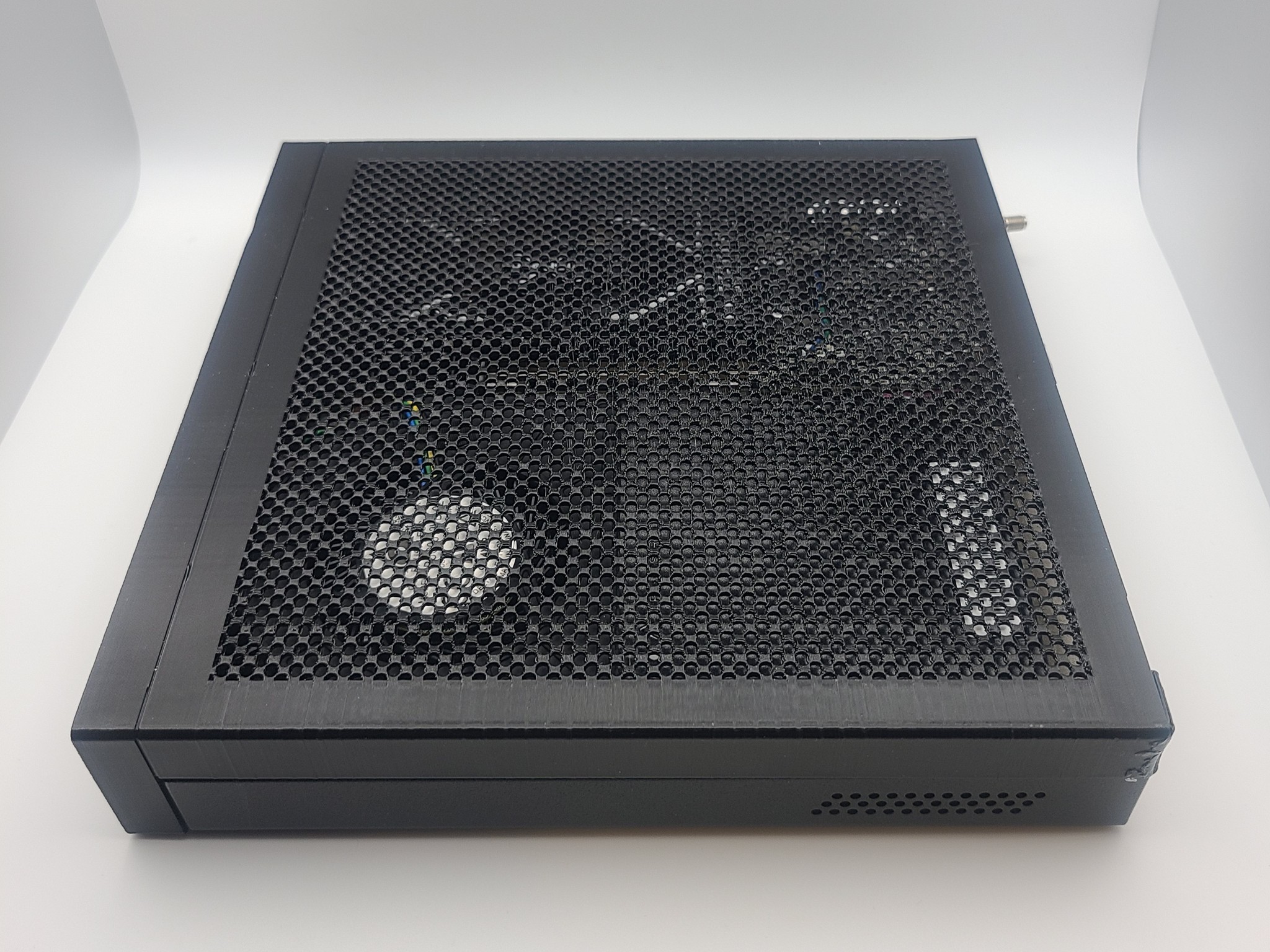 Lenovo ThinkCentre M720Q TINY with Radeon RX 6400 LP (ASRock)
