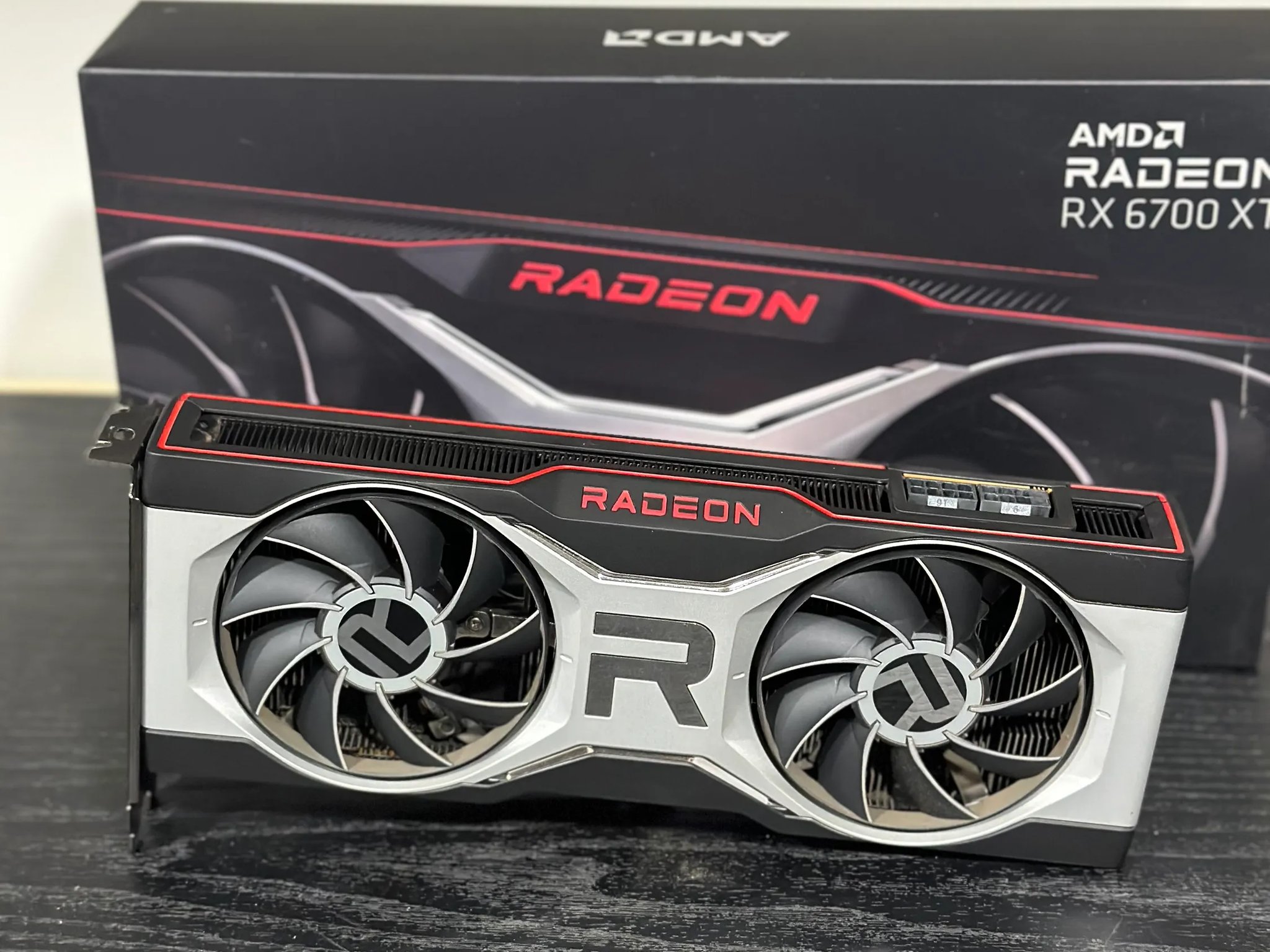 AMD Radeon RX 6700 xt -12 GB GDDR6 - pCie 4.0 Graphics Card