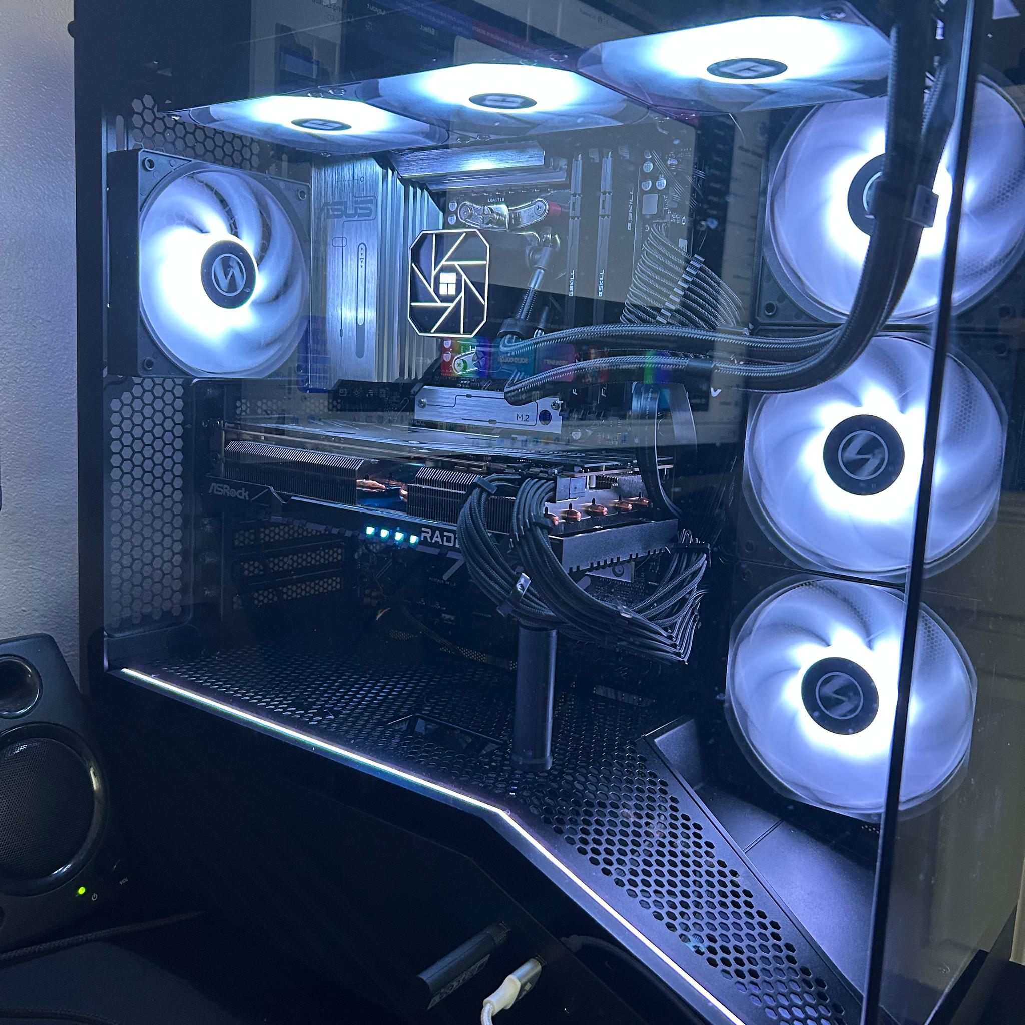 Ryzen 9 9850X3D / RX 7900 GRE / 32GB DDR5 / 360mm AIO / 1TB NVMe – High‑End Gaming & Dev PC