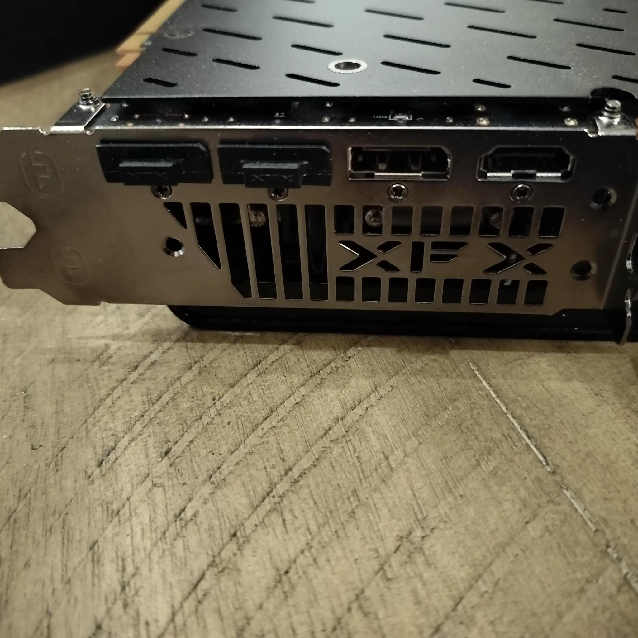 XFX SWFT 319 RX 6800 Graphics Card 16gb