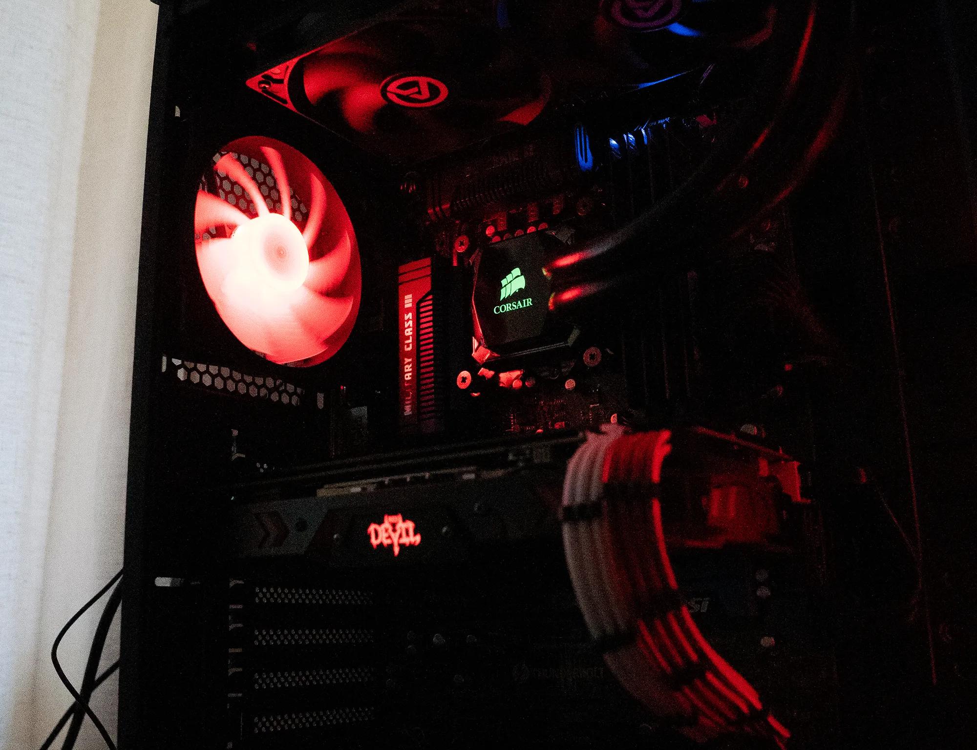 🩸🩸 | RX 580 8GB | INTEL i5 3570K | 16GB RAM | 750GB | Ruby Racer