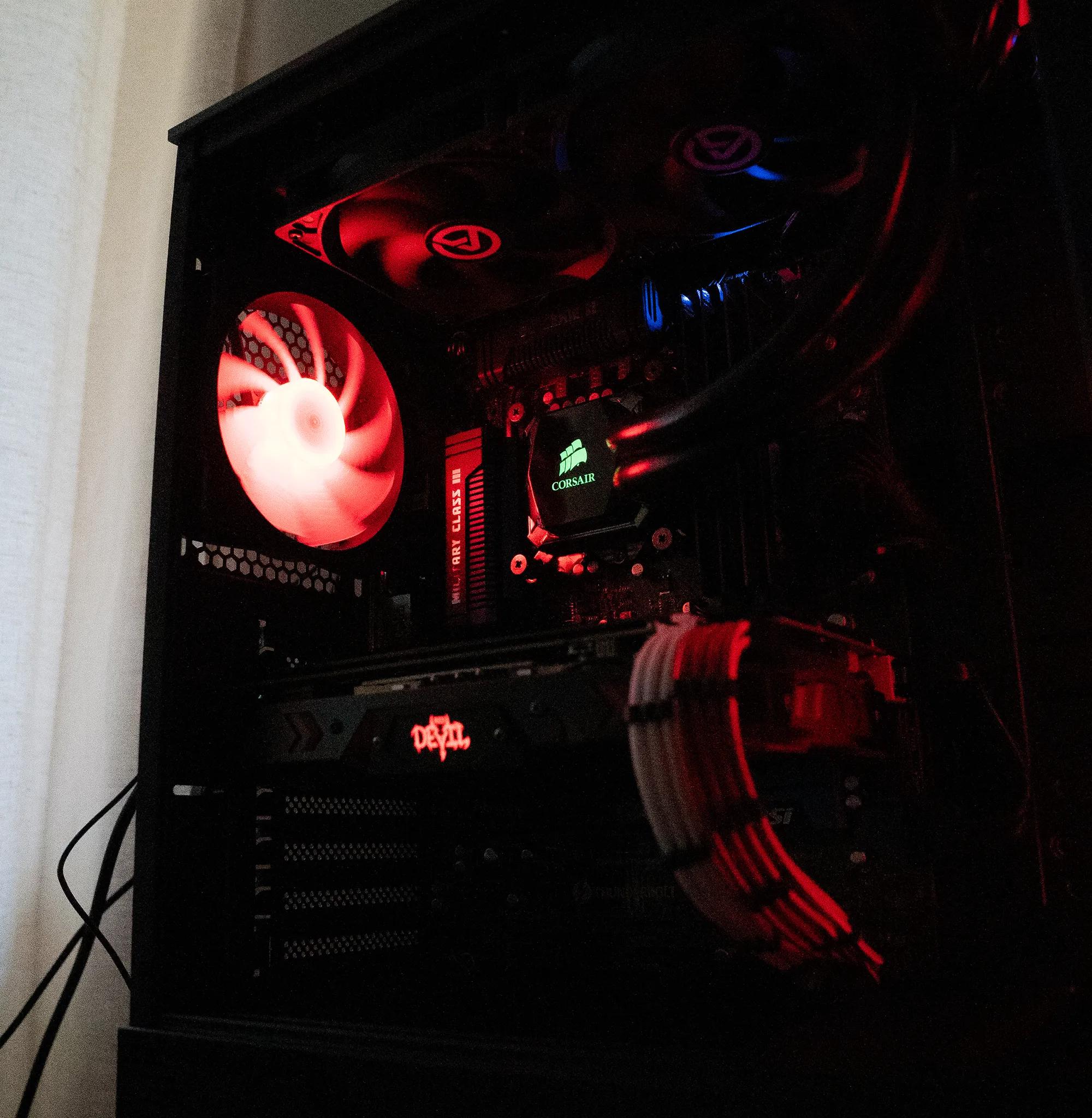 🩸🩸 | RX 580 8GB | INTEL i5 3570K | 16GB RAM | 750GB | Ruby Racer