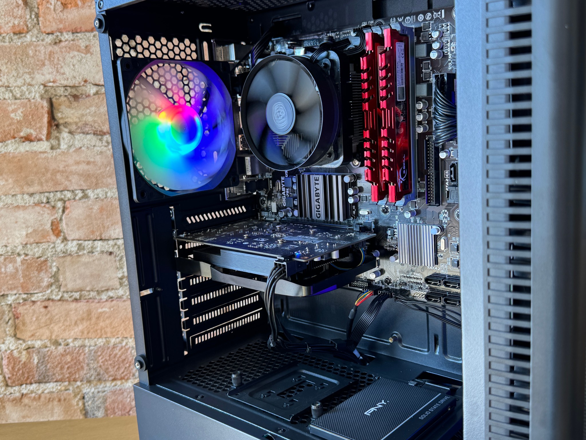 Refirbished PC: AMD FX-6300, G.Skill Ripjaws 8GB RAM, XFX Radeon RX 560, 500GB SSD, Windows 11 Home
