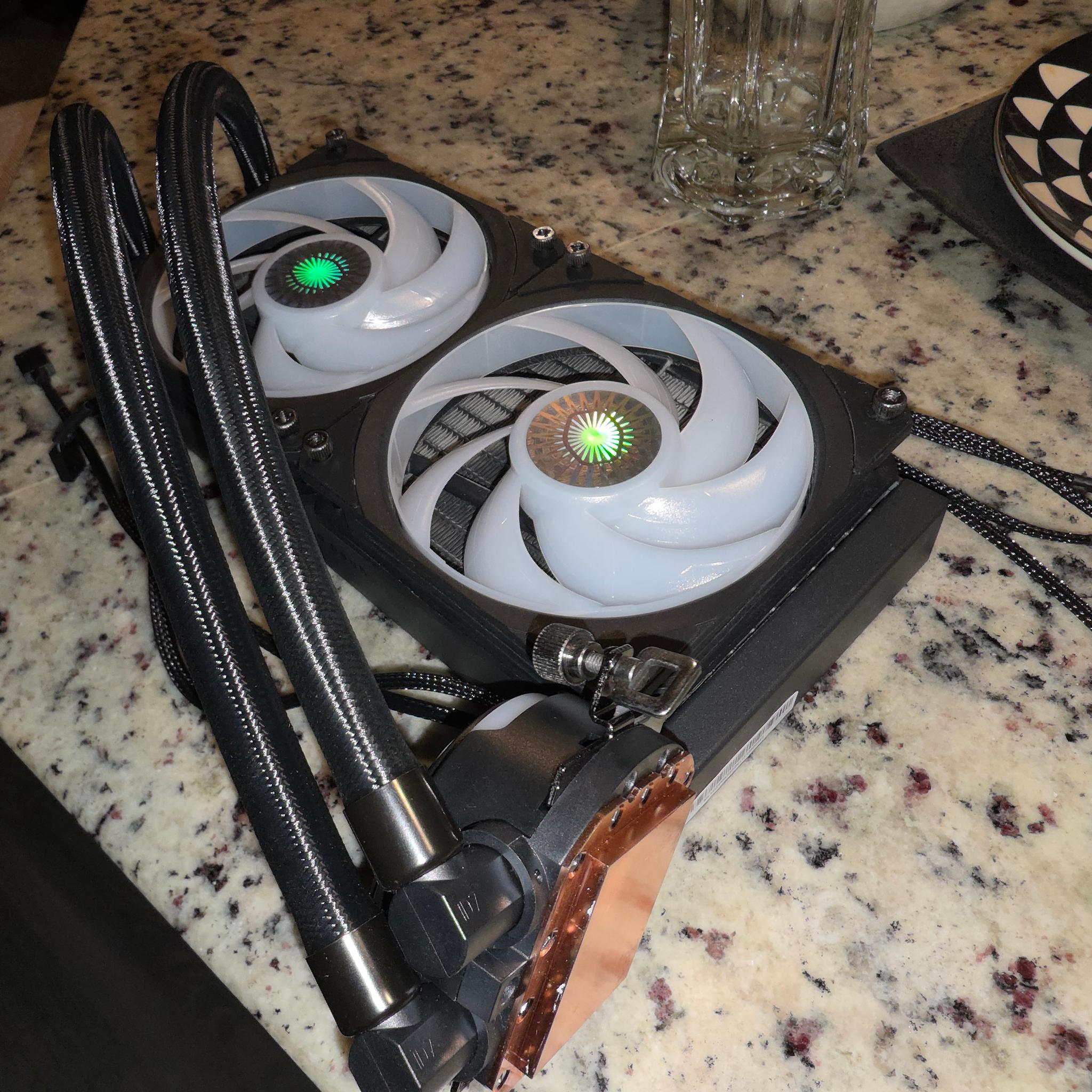 Cooler Master MasterBox TD500 Mesh with CoolerMaster MasterLiquid PL240 FLUX