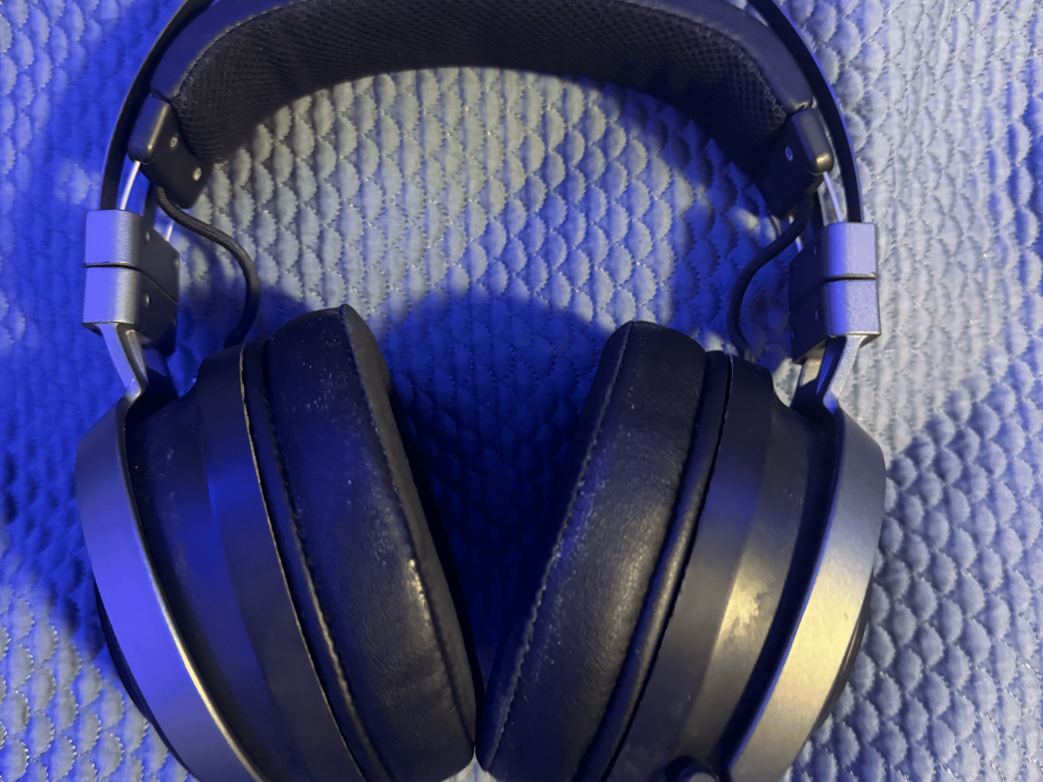 Razer Nari Ultimate Wireless 7.1 Surround Sound Gaming Headset
