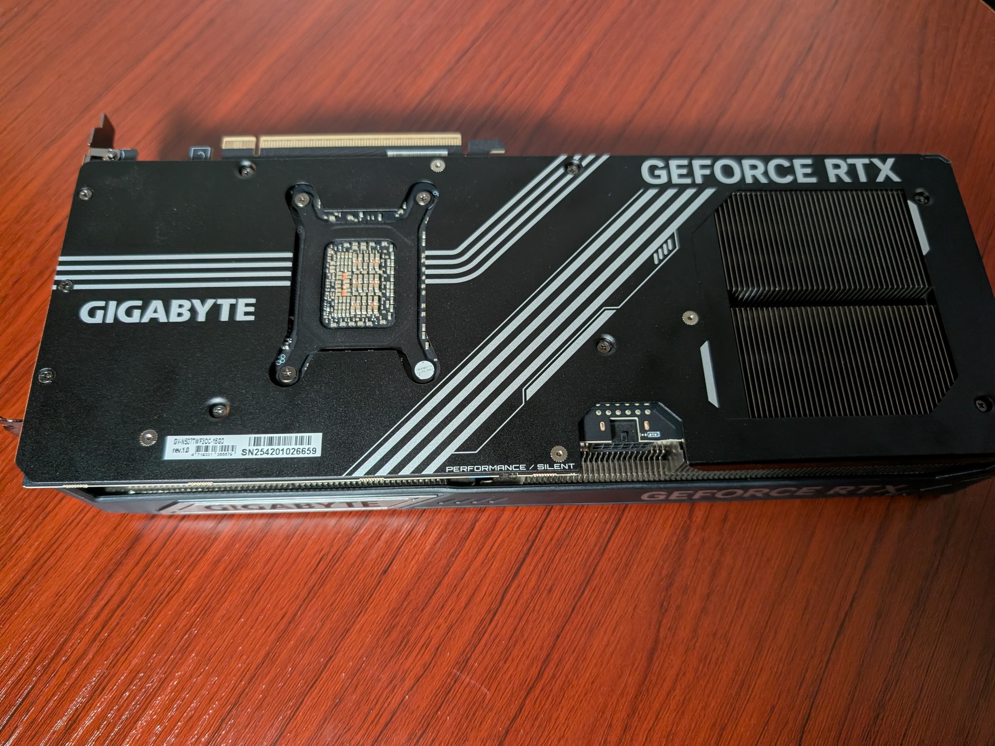 Gigabyte WINDFORCE OC SFF GeForce RTX 5070 Ti