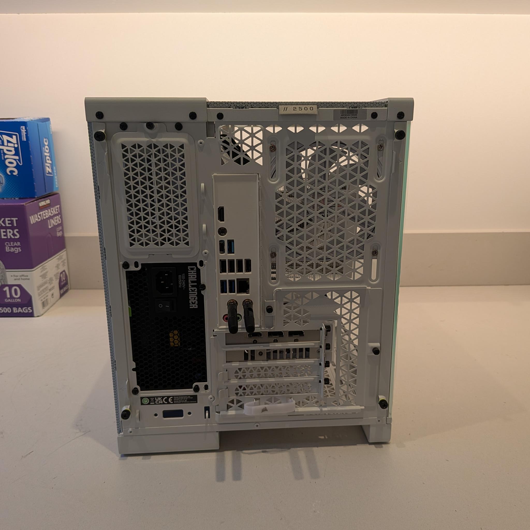 1440p Snowball - RX 9060 XT 16GB, Ryzen 5 7600, 32 GB DDR5, 2 TB Gen 4, RGB