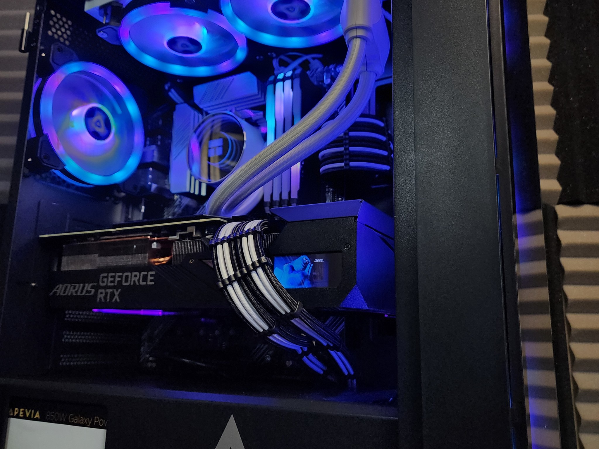 🖤💙💛 Aorus RTX 3080 Master // AMD Ryzen 7 5700G // Corsair Vengeance 32GB 3200MHz // MSI 1TB NVMe
