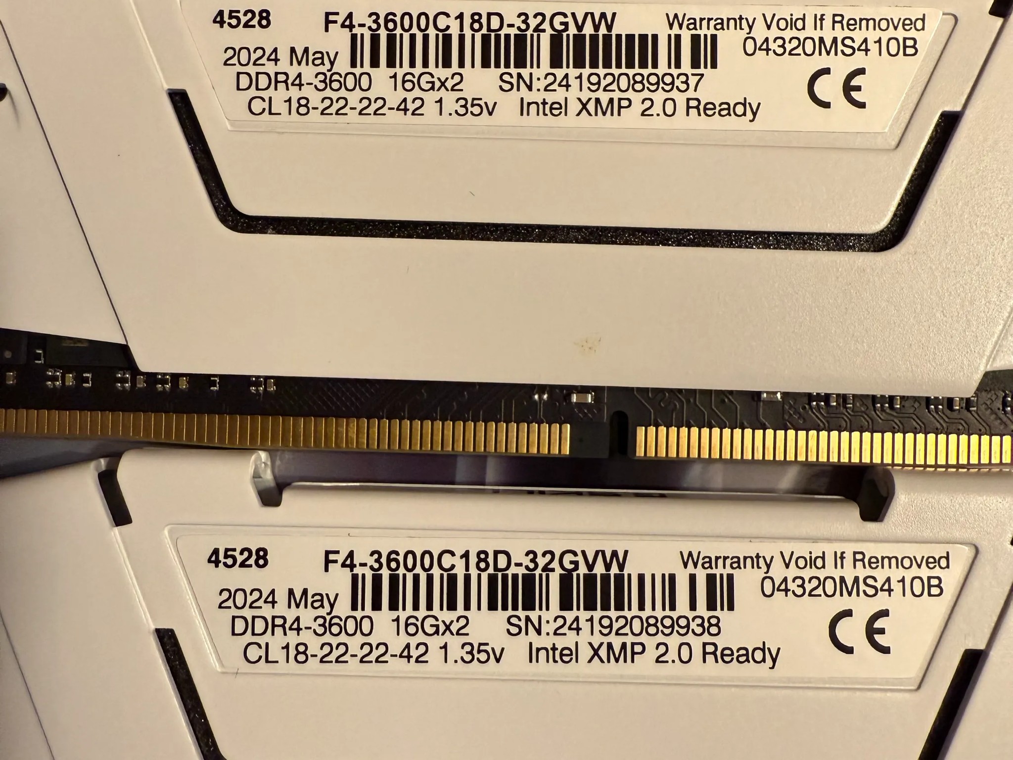 G.SKILL Ripjaws V Series DDR4 RAM 32GB (2x16GB) 3600MT/s CL18-22-22-42 1.35V - White