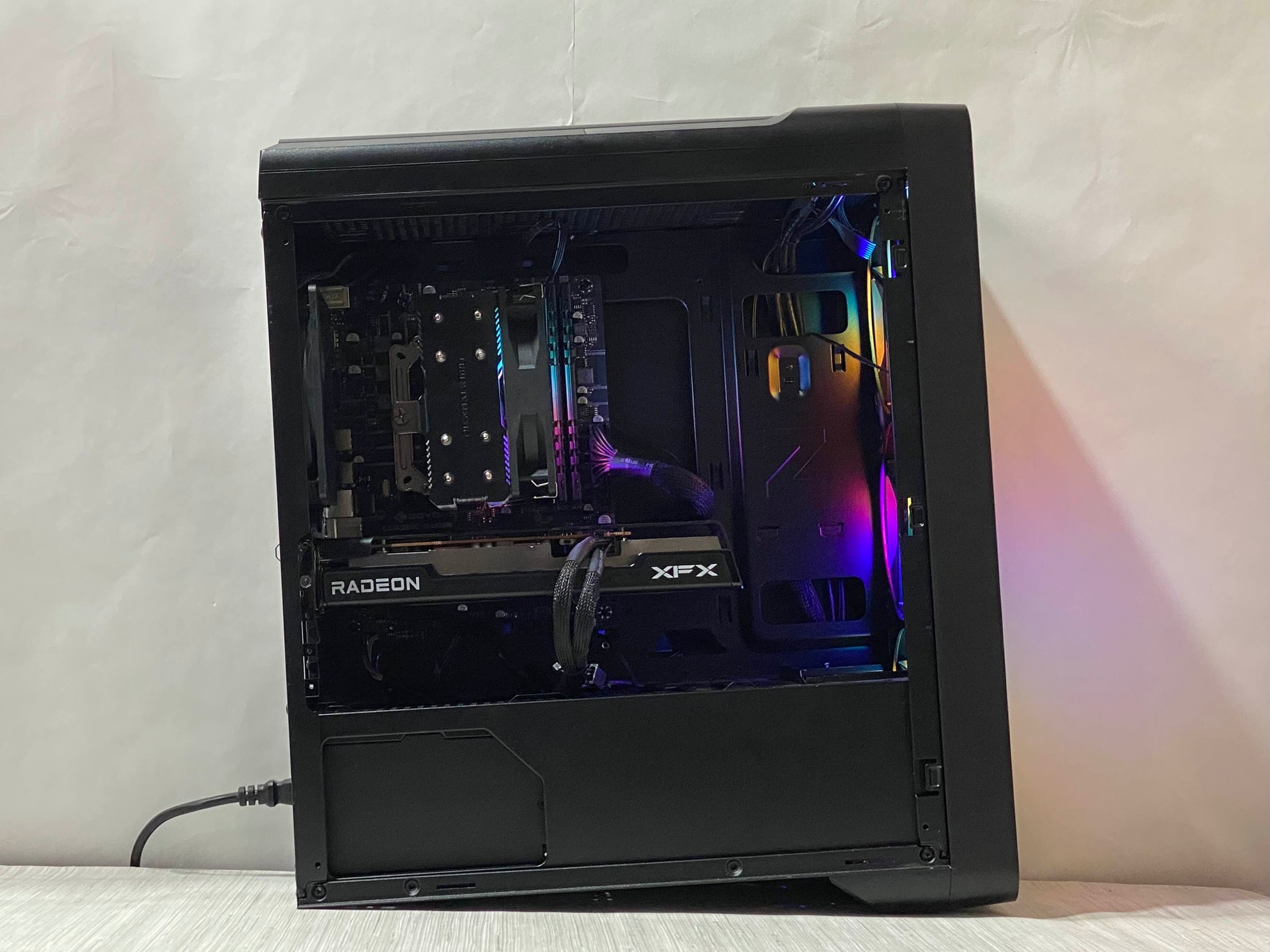 RX 6600, Ryzen 5 2600, 16GB DDR4, 512GB NVMe SSD - Gaming PC w/ WiFi
