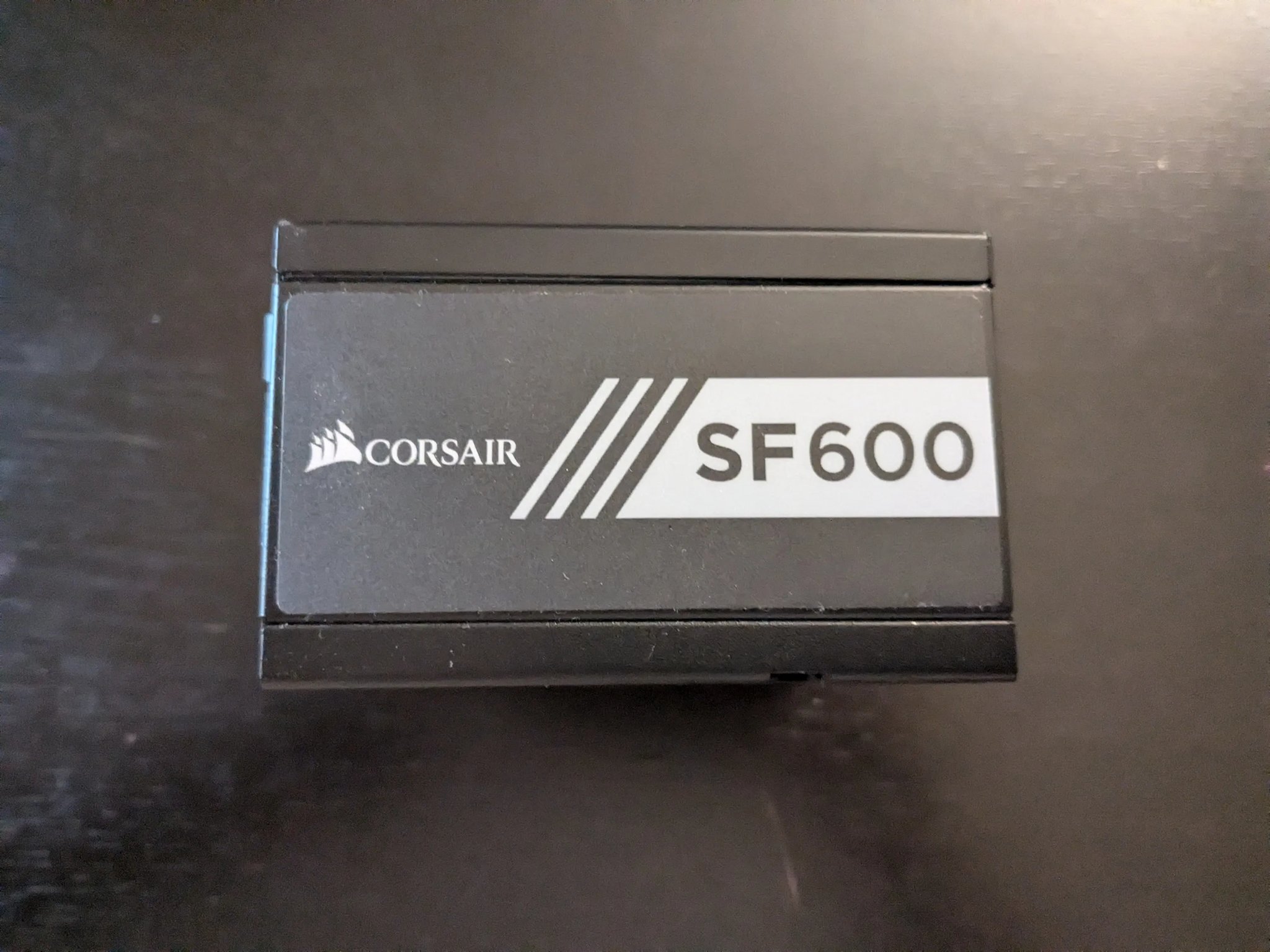 Modular 600-Watt Small Form Factor Power Supply Corsair SF600 80 PLUS® Gold Certified