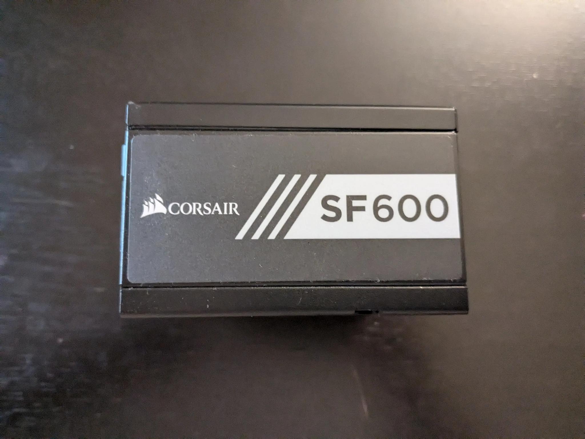 Modular 600-Watt Small Form Factor Power Supply Corsair SF600 80 PLUS® Gold Certified