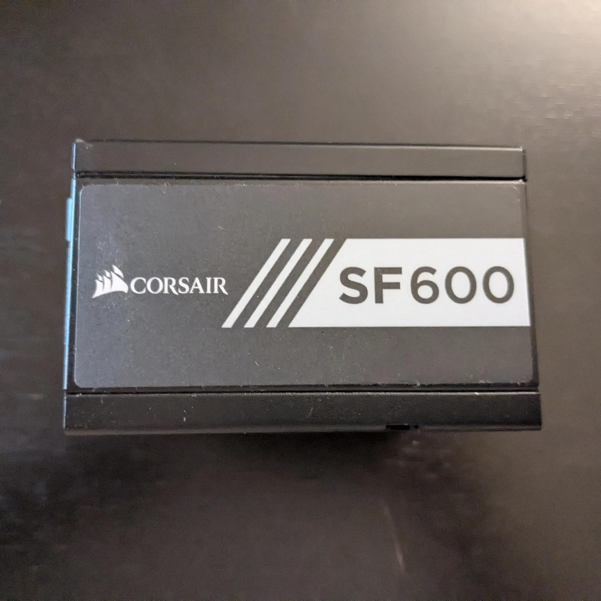 Modular 600-Watt Small Form Factor Power Supply Corsair SF600 80 PLUS® Gold Certified