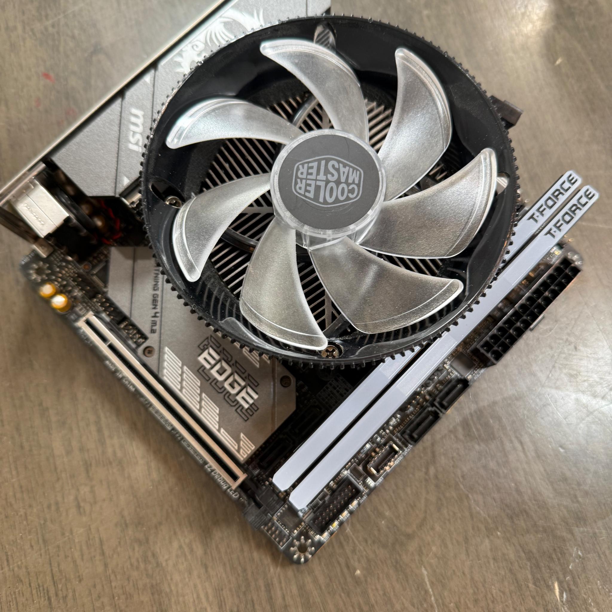 MSI Gaming Edge WiFi~i7 10700 w/ cooler~32GB DDR4 RGB