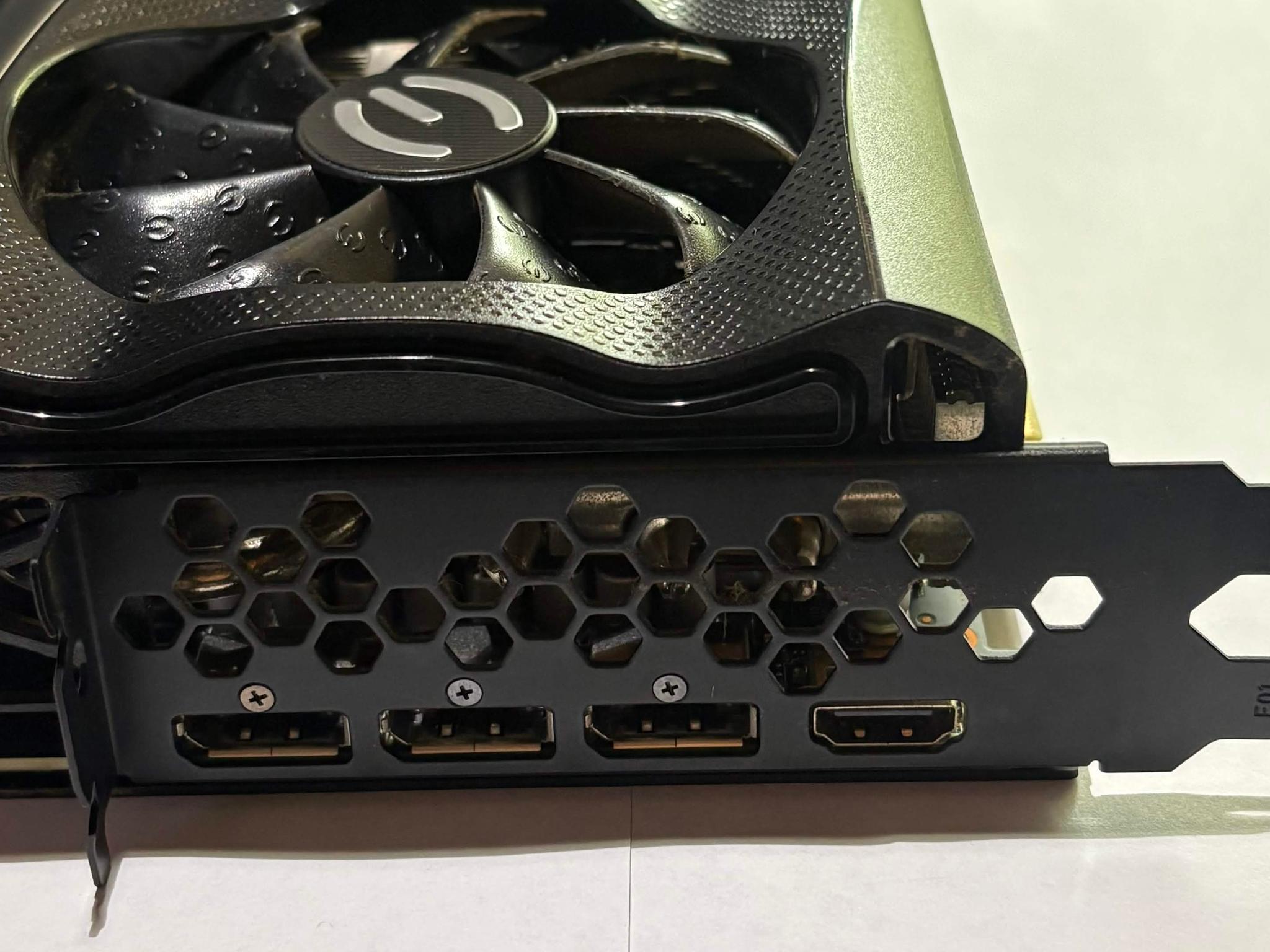 EVGA FTW3 ULTRA GAMING GeForce RTX 3090 - Image 5