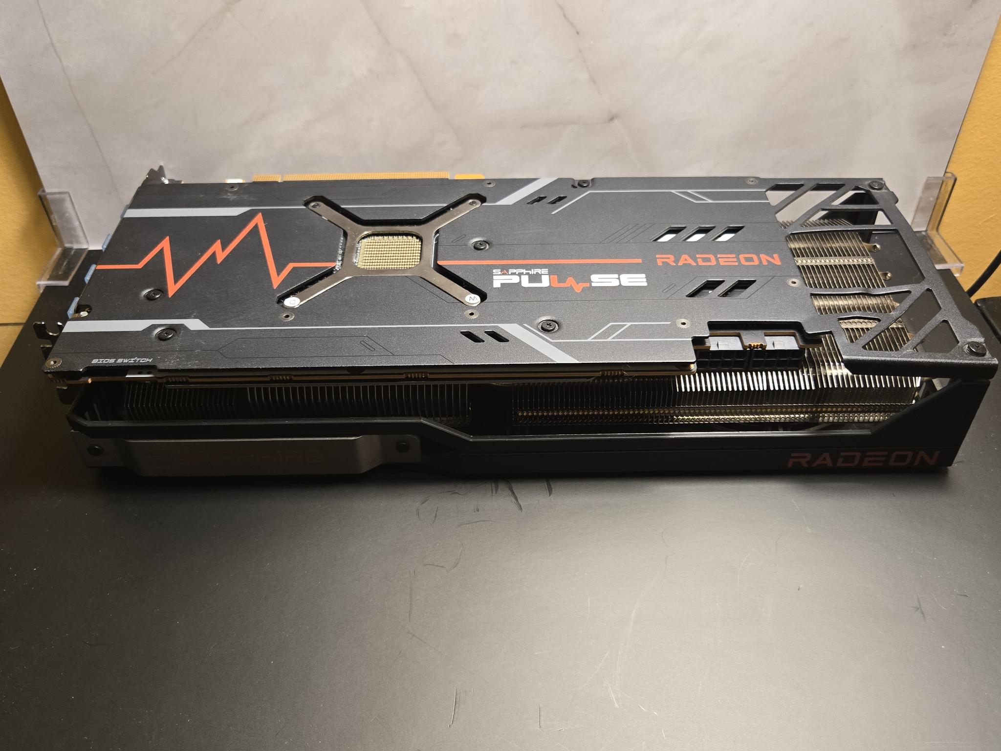 Sapphire Pulse RX 6800XT 16GB Scuff/Scrape