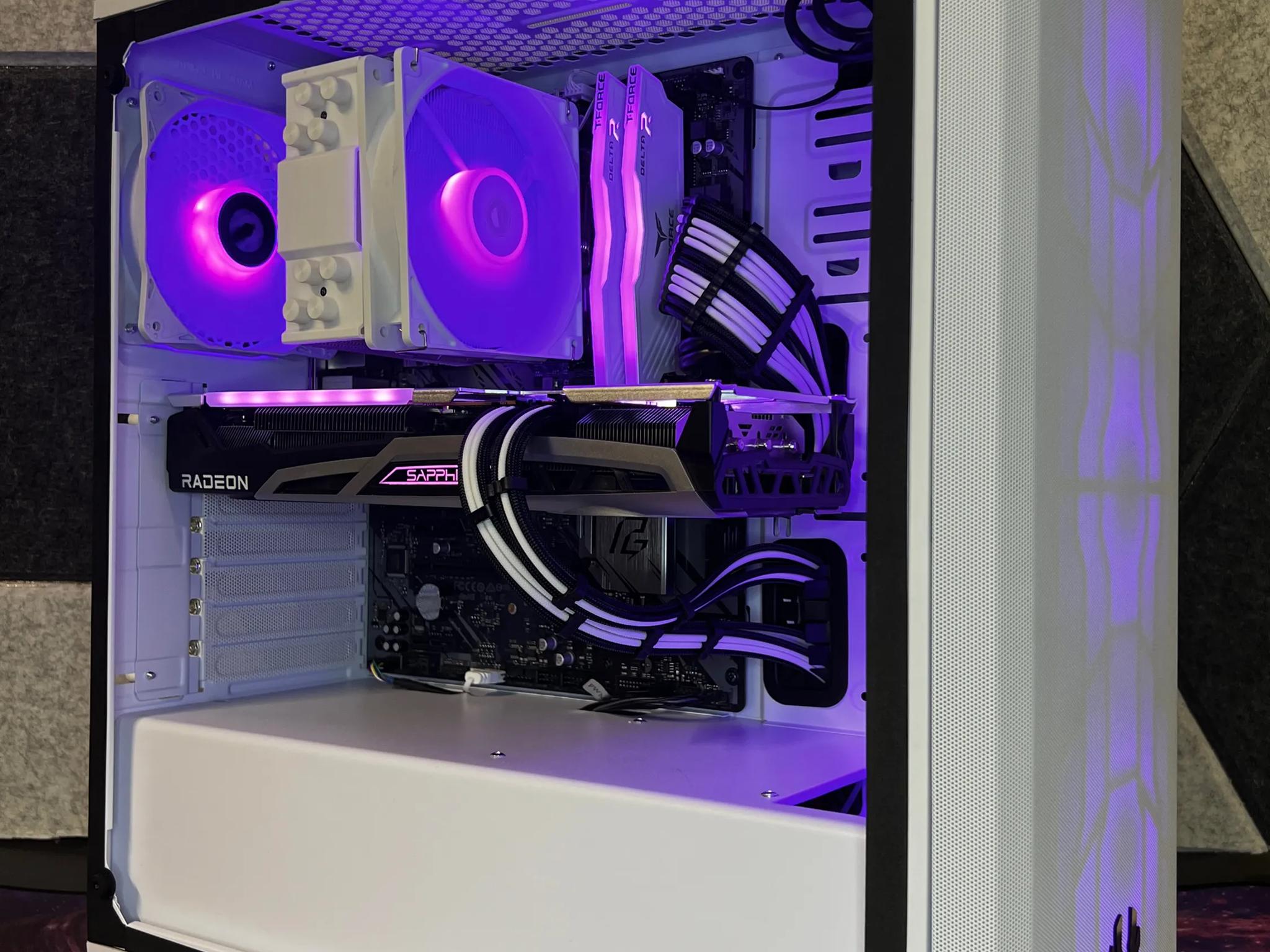 Domino v2 || AMD Ryzen 5 5600 w/ Sapphire Nitro+ RX 6700 XT