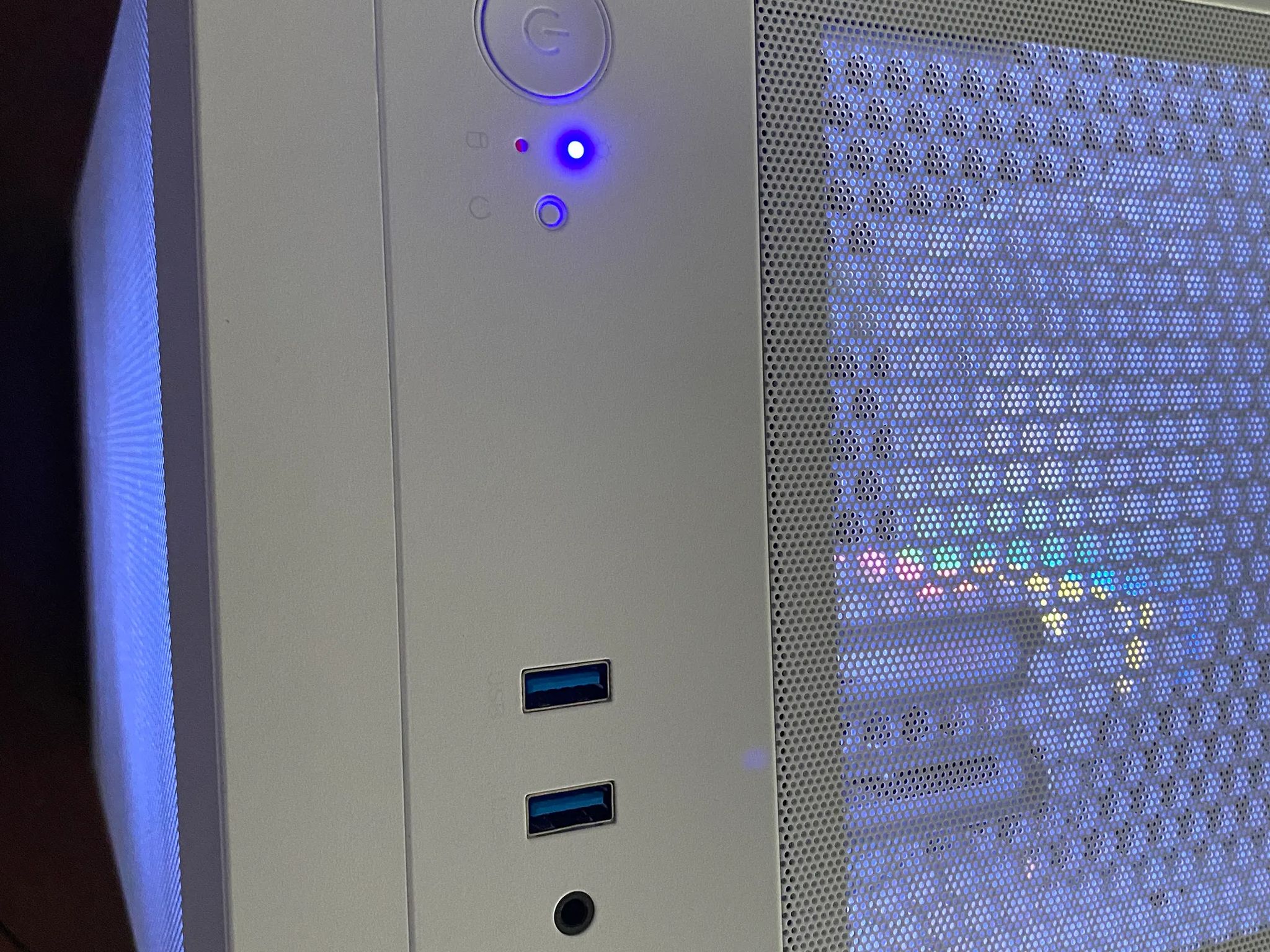 ⚪⚪SNOWFIELD⚪⚪ | 1080P Gaming BEAST! | GTX 1070 Founder's Edition 8GB, RYZEN 5, 16 GB RAM, 512 GB SSD