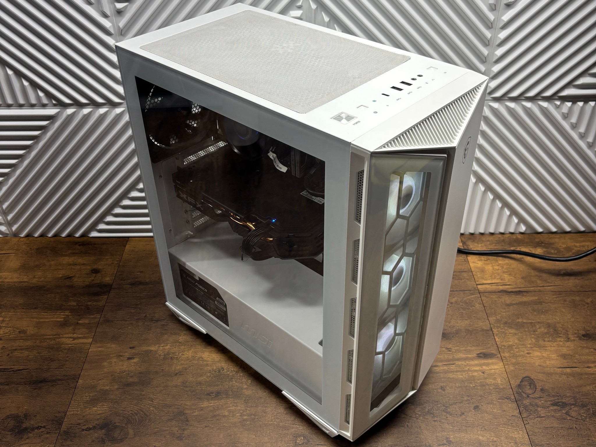White RGB Gaming PC | Ryzen 7 2700X | RX 580 8GB | 16GB RAM | 2.24TB Storage SSD + HDD