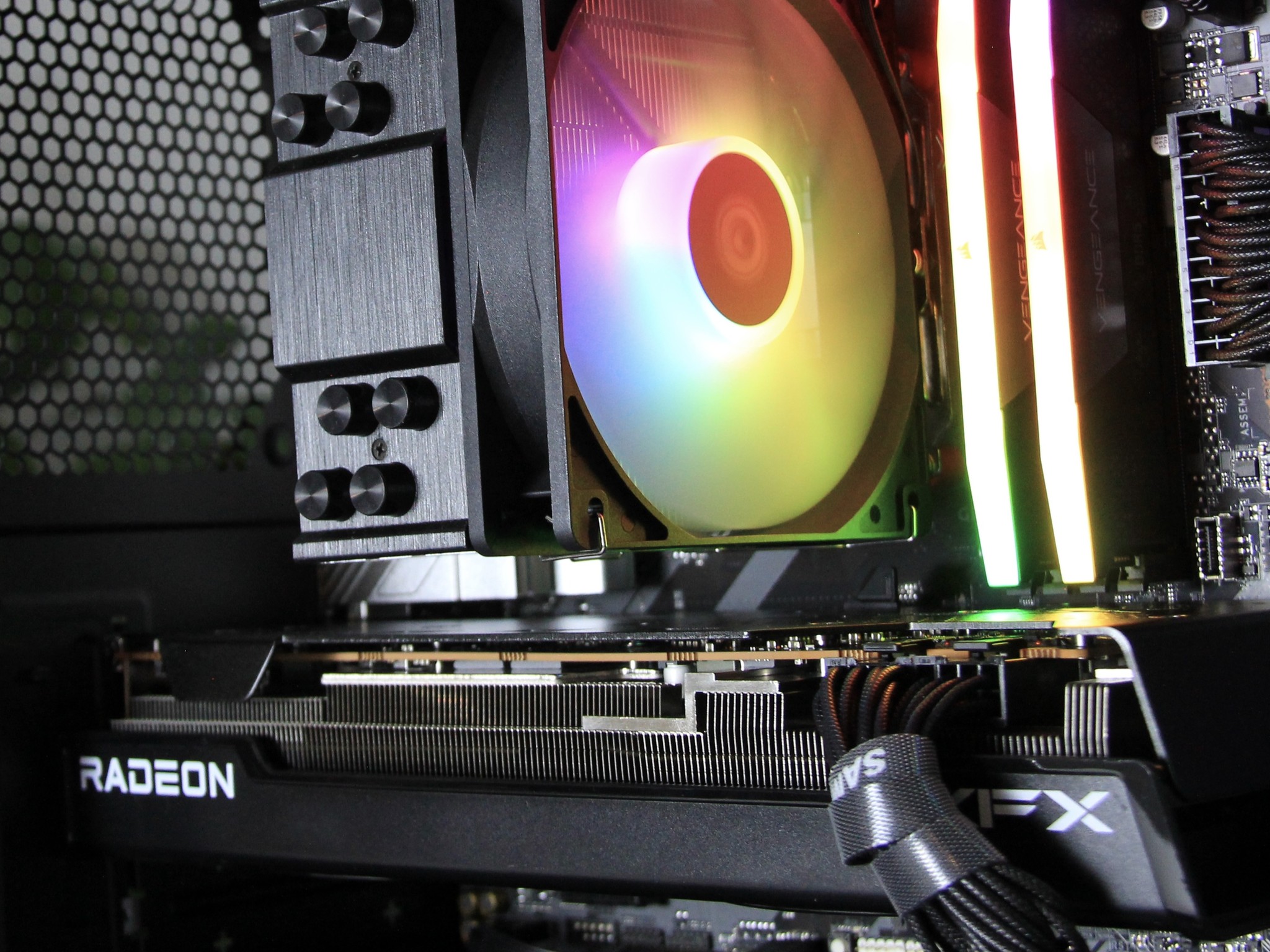 Powerhouse Ryzen 5 9600X + RX 7700 XT Gaming PC – Brand New, Ready to Game!