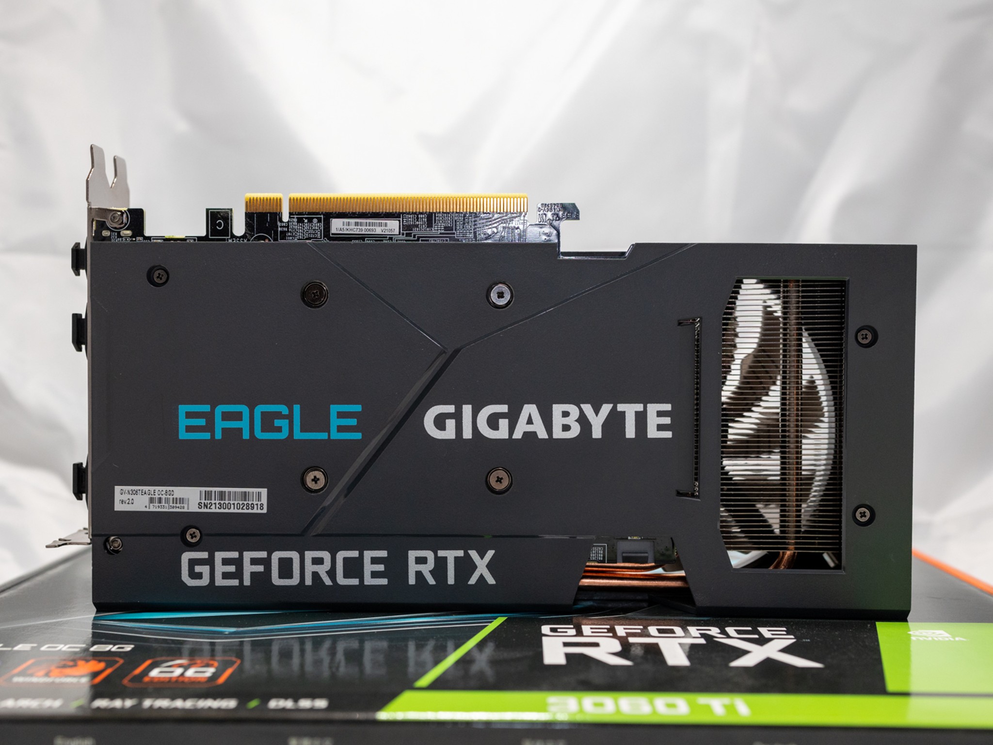 GIGABYTE - NVIDIA GeForce RTX 3060 Ti EAGLE OC 8G