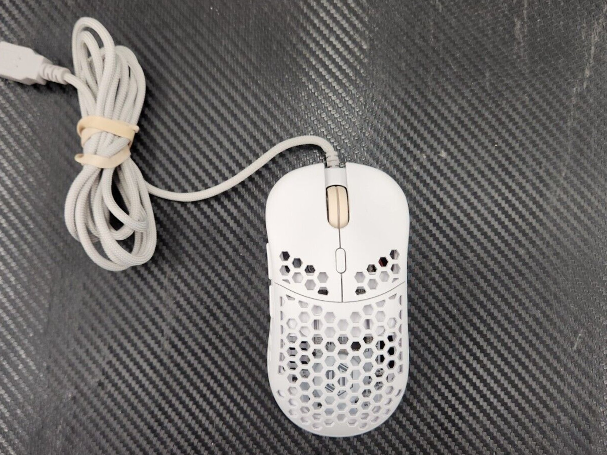 Periphio White USB Gaming Mouse (PERMCBX35)
