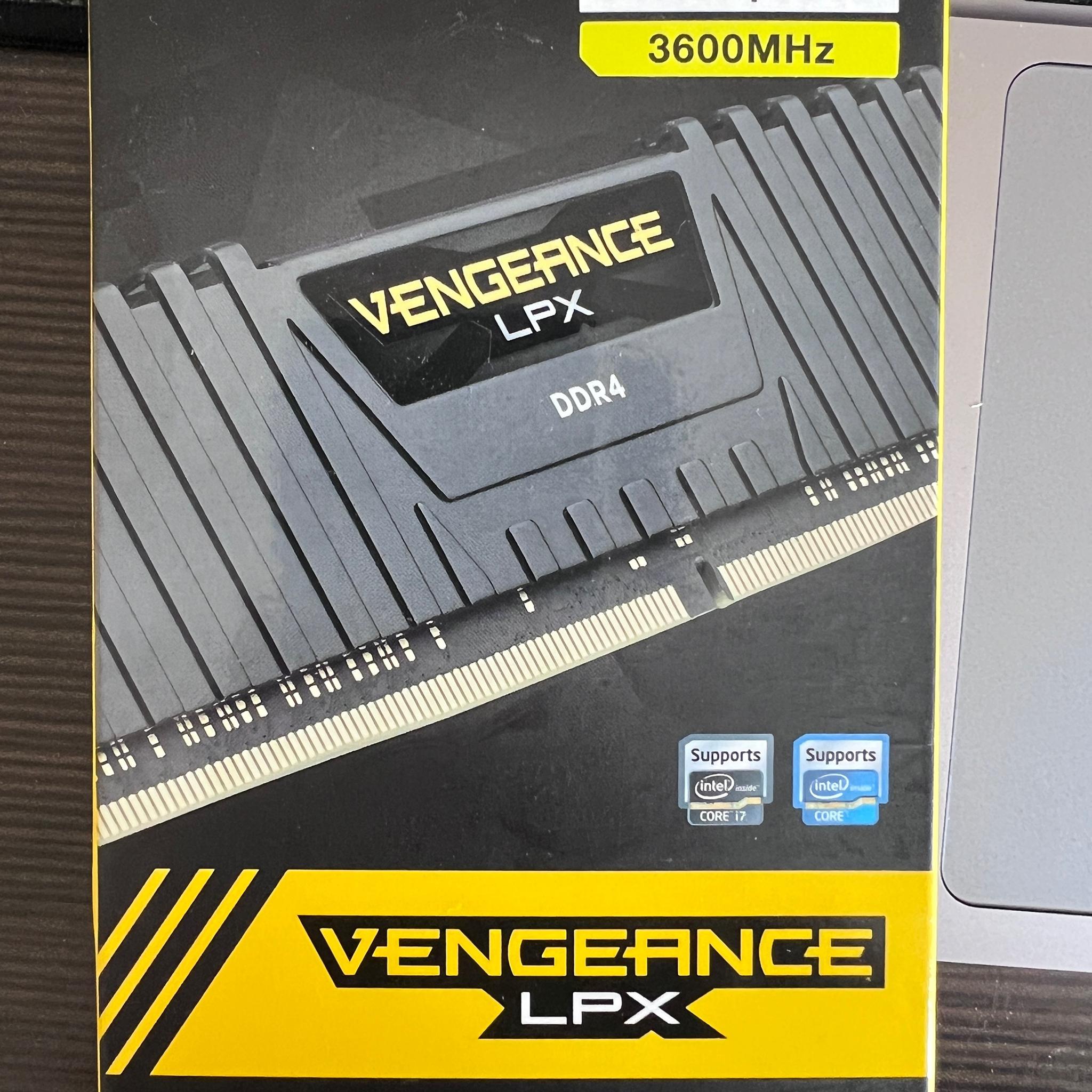 (COMBO) Gigabyte X570-I AORUS PRO WIFI Mini-ITX AM4 Motherboard, 32GB 3600Mhz CL16 RAM