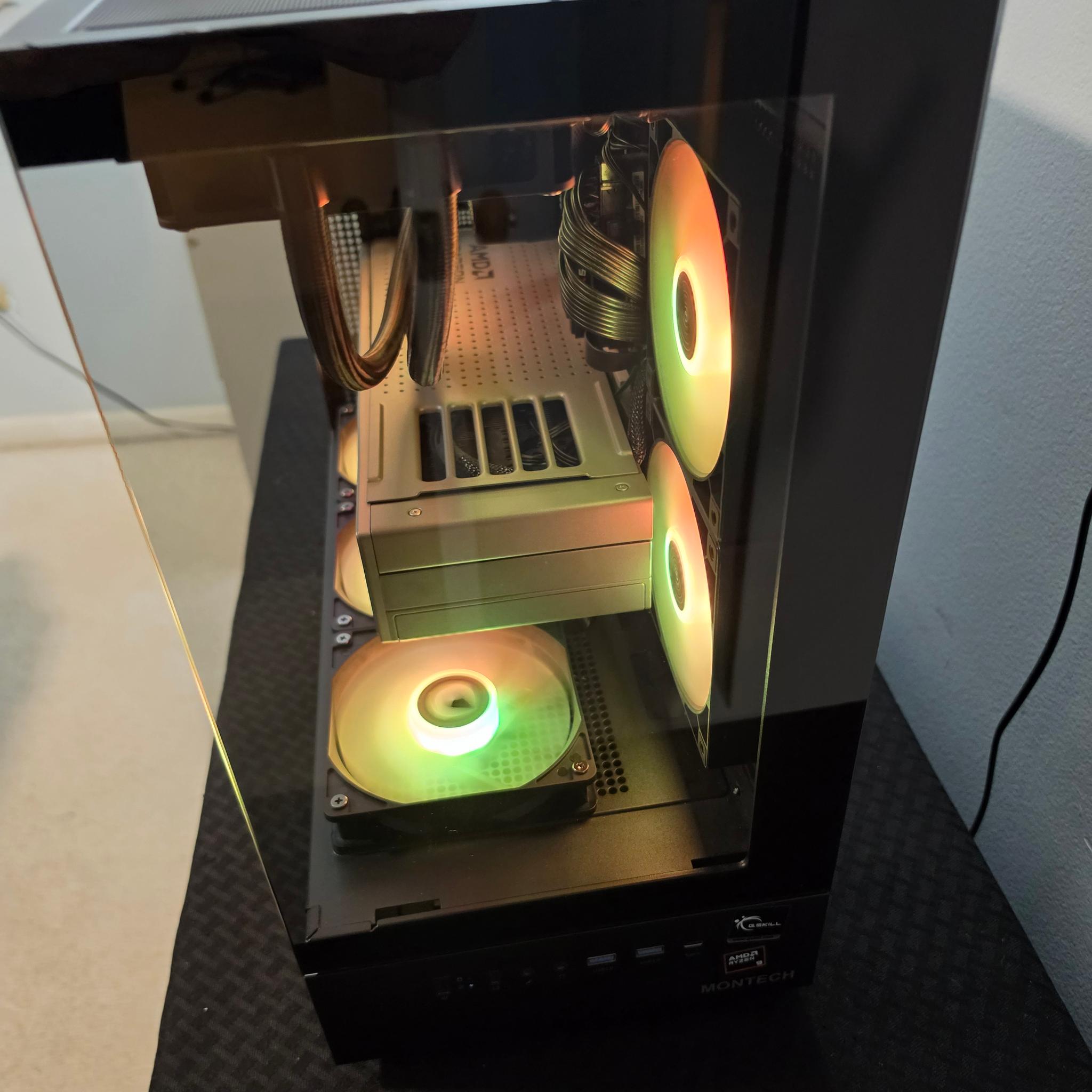 RX 9070 XT-Ryzen 9 9900x-32 GB DDR5 6000-2 TB SSD Beast Gaming PC
