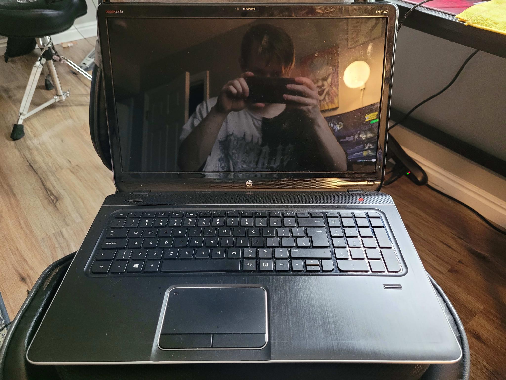 HP Envy dv7 Notebook Laptop