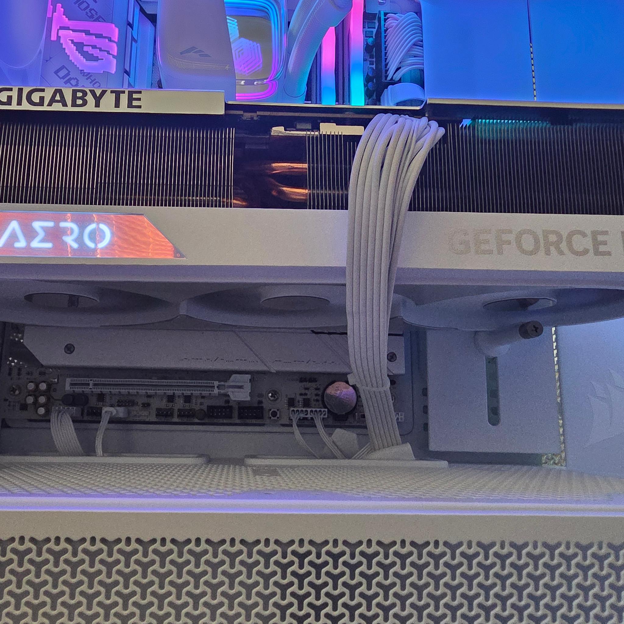 Premium Workstation / Gaming PC | Ryzen 9950X | RTX 4090 | 32GB DDR5 | 2TB NVME