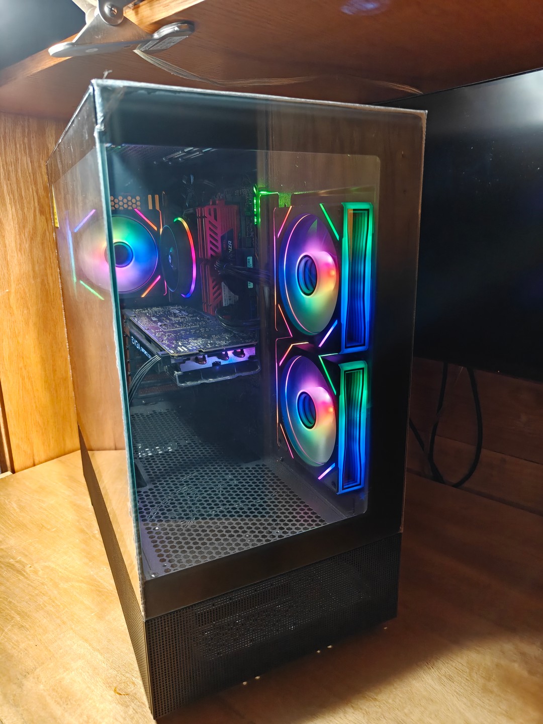 BUDGET GAMING PC Windows 11, i5-9400f, GTX 1070, 16GB RAM, 512GB M