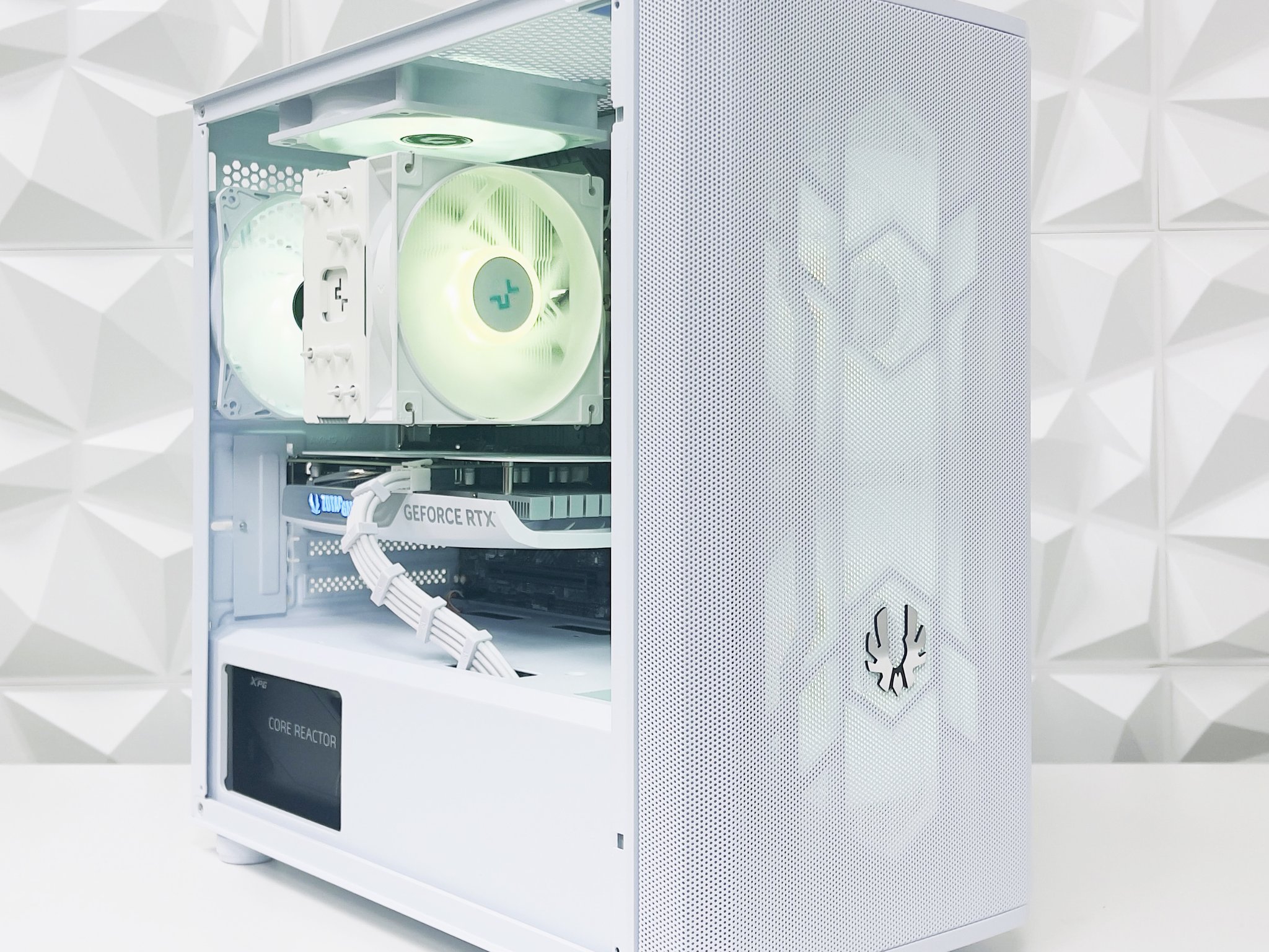 🚀 The Explorer 2 White Gaming PC 🚀 RTX 4060 8GB | i5-12400F | 16GB DDR4 | 1T M.2 | Windows 11 Home