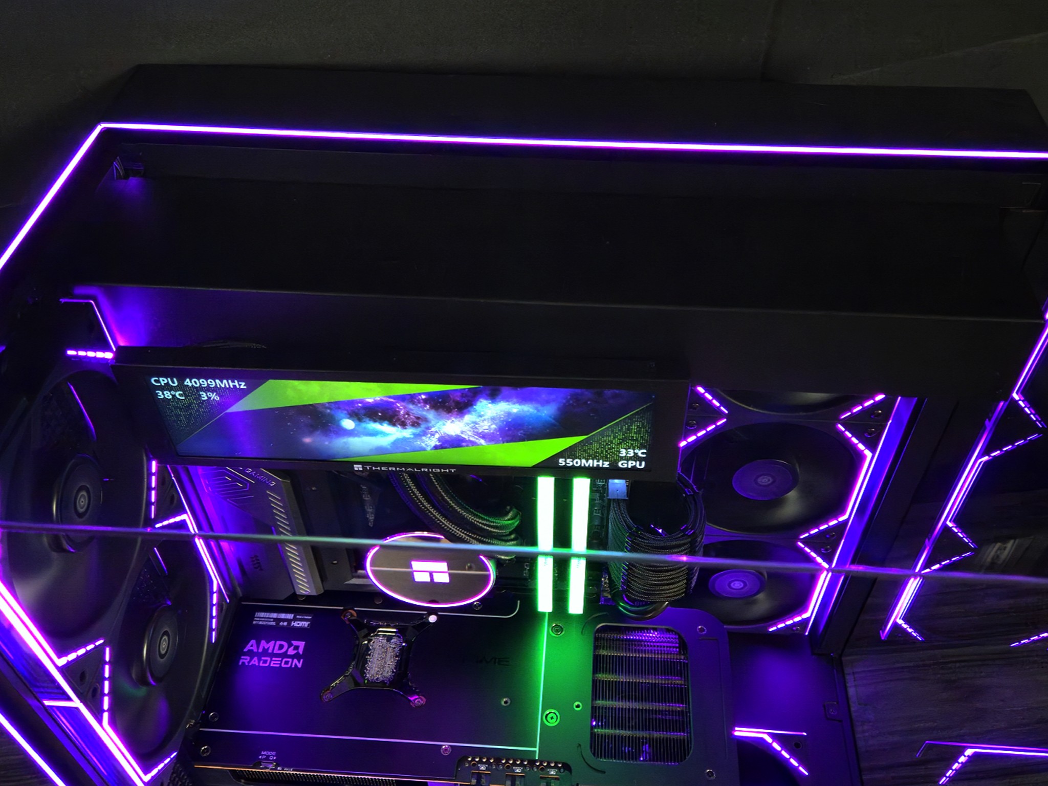 9070 XT OC - Intel Core Ultra 7 270K Plus - 32GB DDR5 6000 - 2TB NVMe - 16:9 Customizable Screen