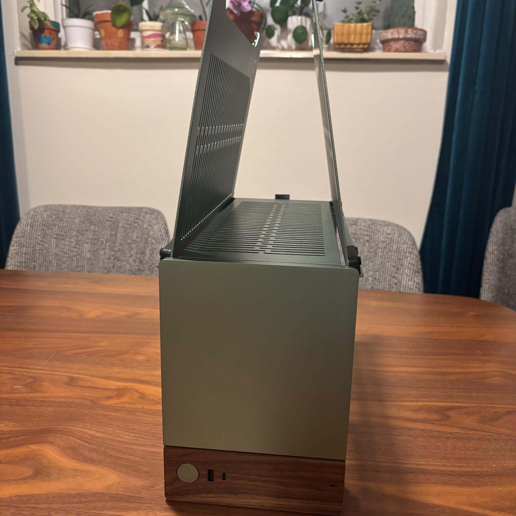 Fractal Terra Jade PC Case