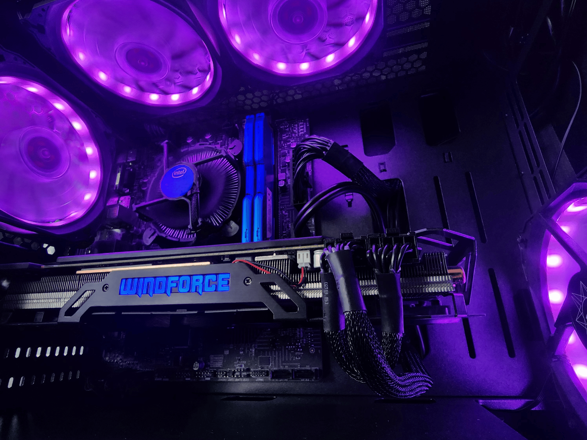 Intel Core i3 10100F // GeForce GTX 980 4GB // 16GB 3200MHz