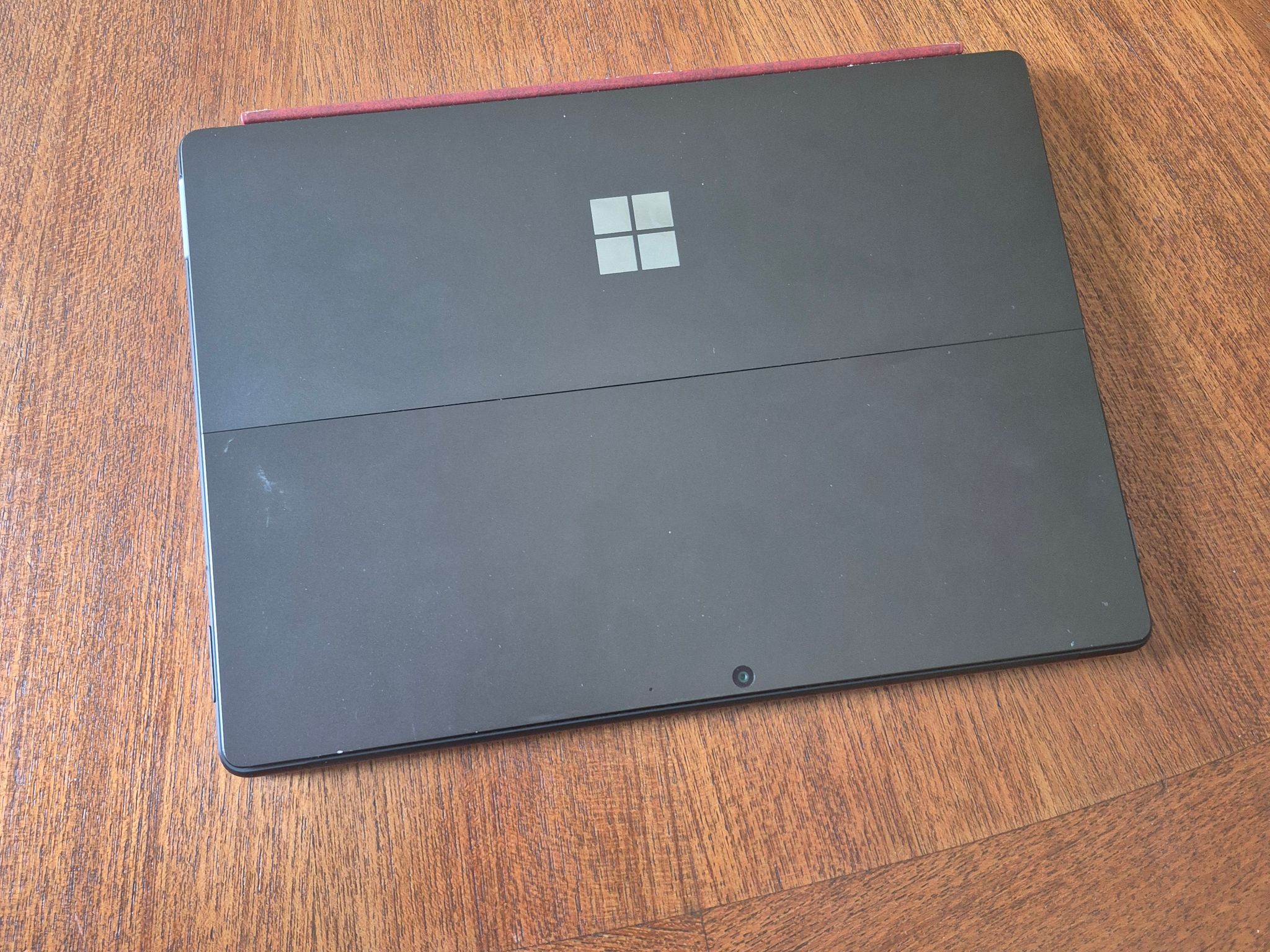 Microsoft Surface Pro 8 1TB SSD 16GB RAM Intel i7-1185G7 + Keyboard, Pen & Dock