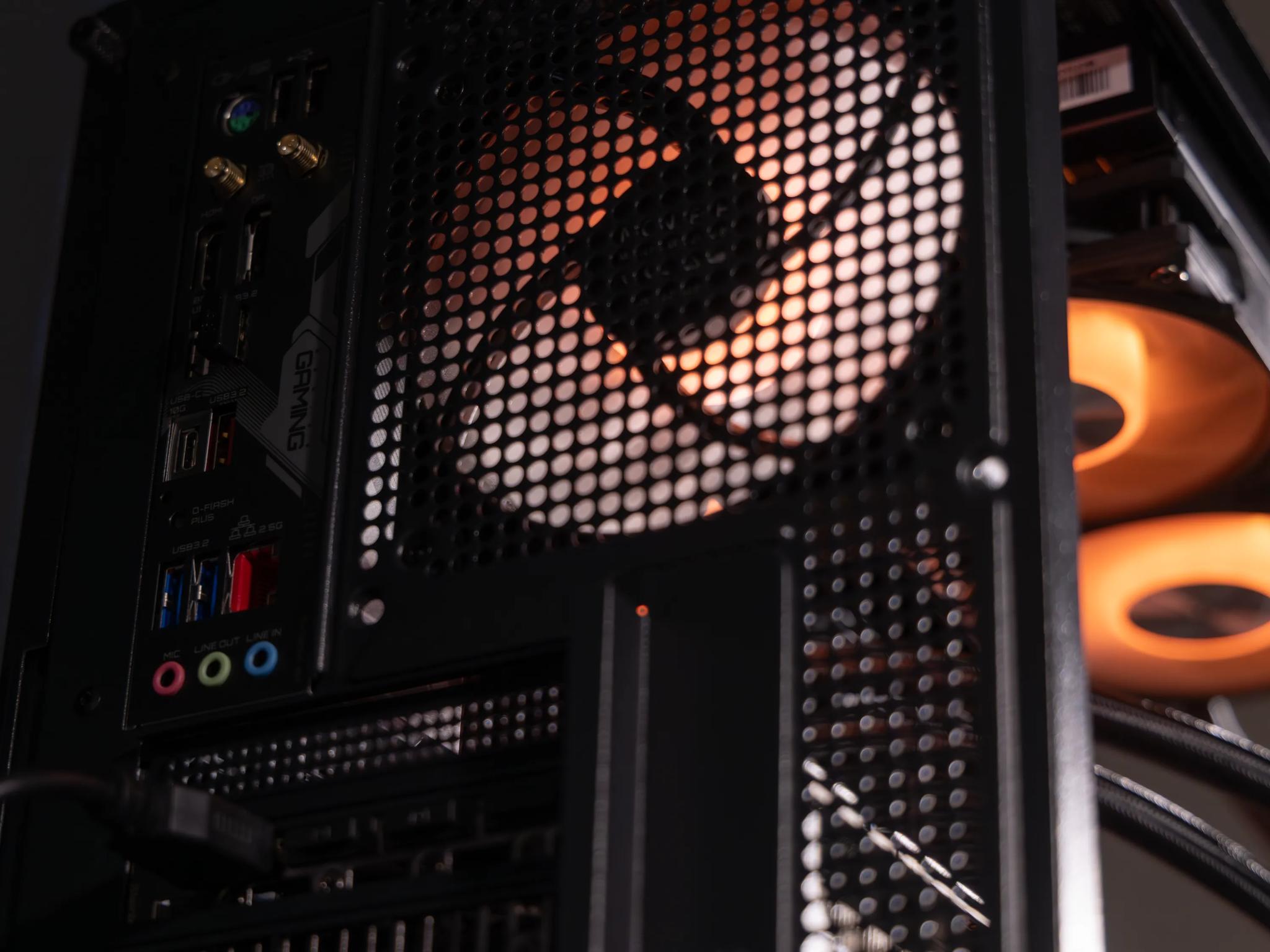 💥 Blitz 💥  RX 9070 XT / AMD R7 9700X / 1TB NVME / 32GB DDR5 RAM / 240 AIO / Windows 11 Pro