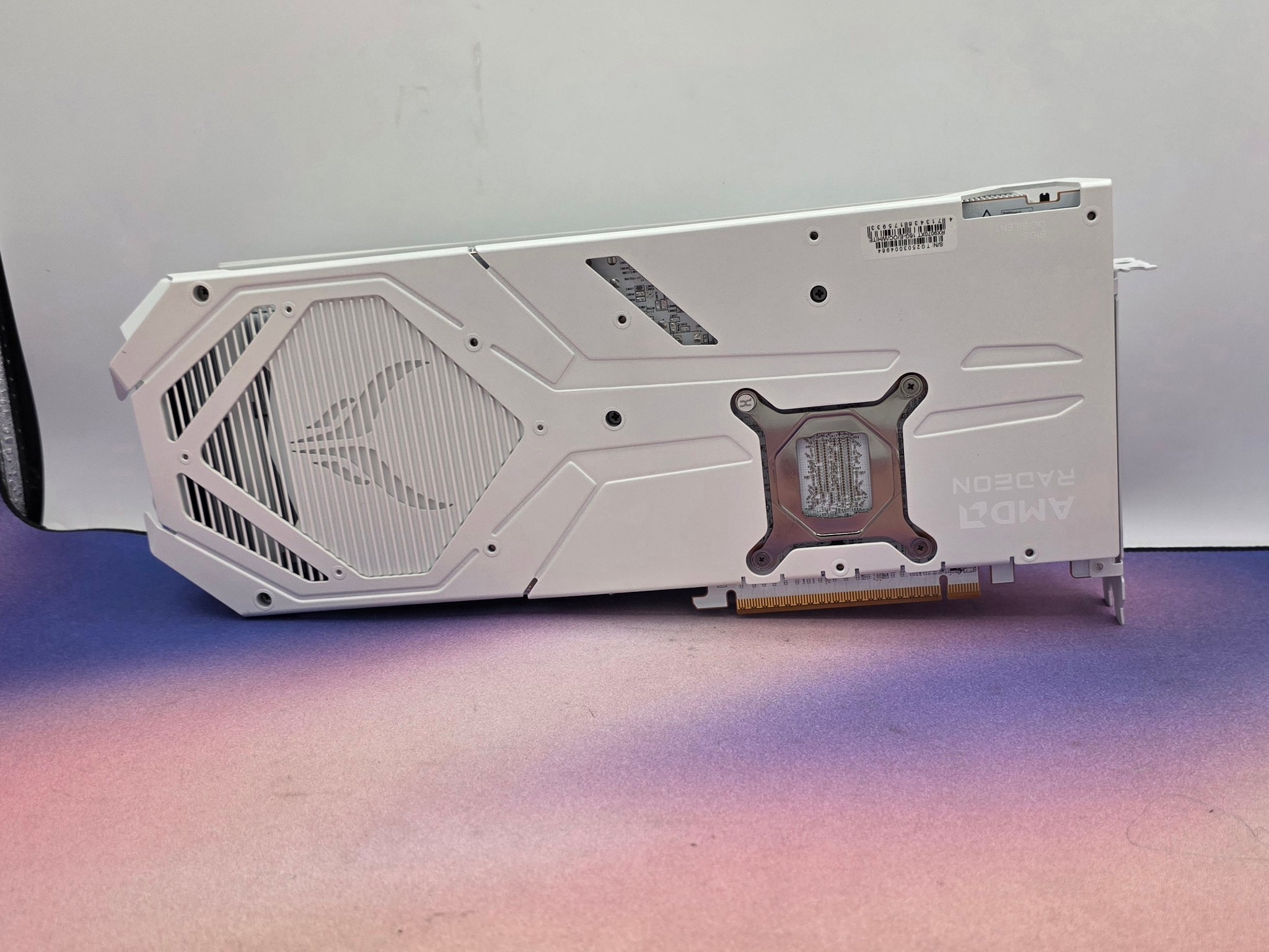 PowerColor Red Devil Spectral White RX 9070XT