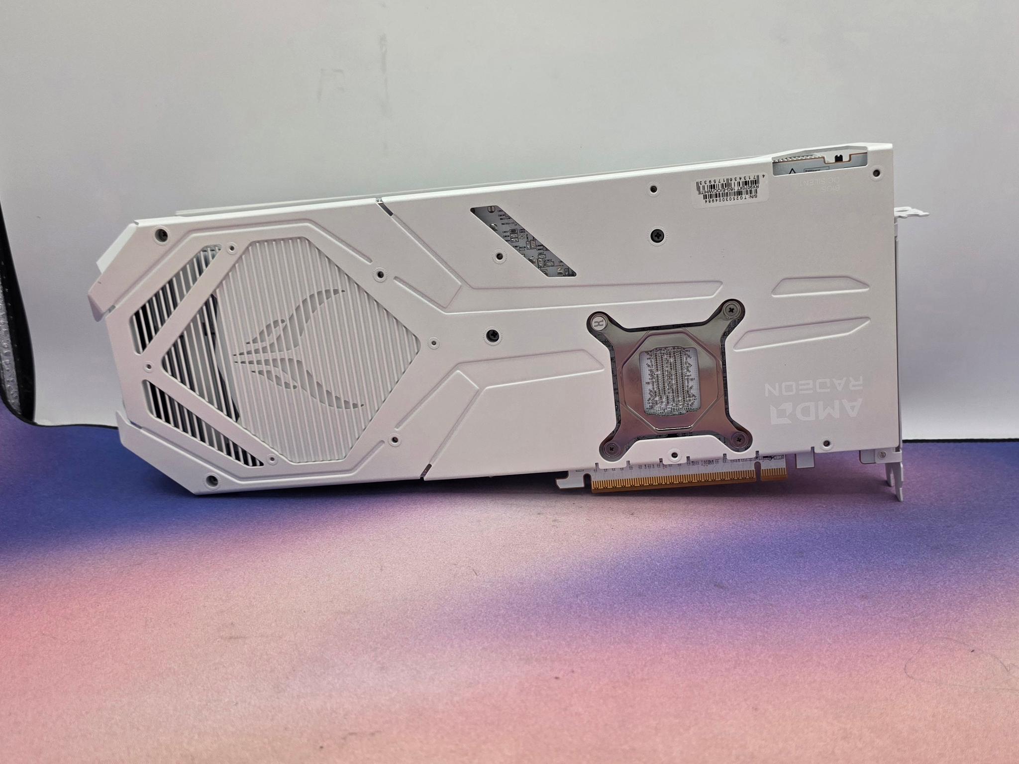 PowerColor Red Devil Spectral White RX 9070XT