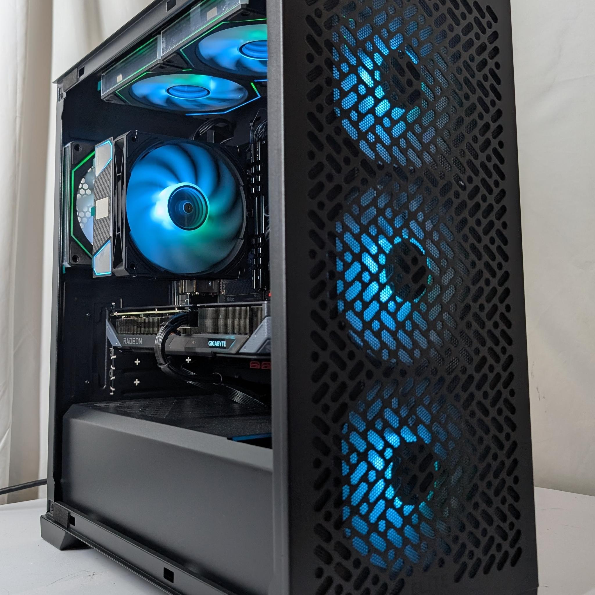 RX 9060XT | RYZEN 5 3600 | 16GB DDR4 | 1TB NVME | 650W