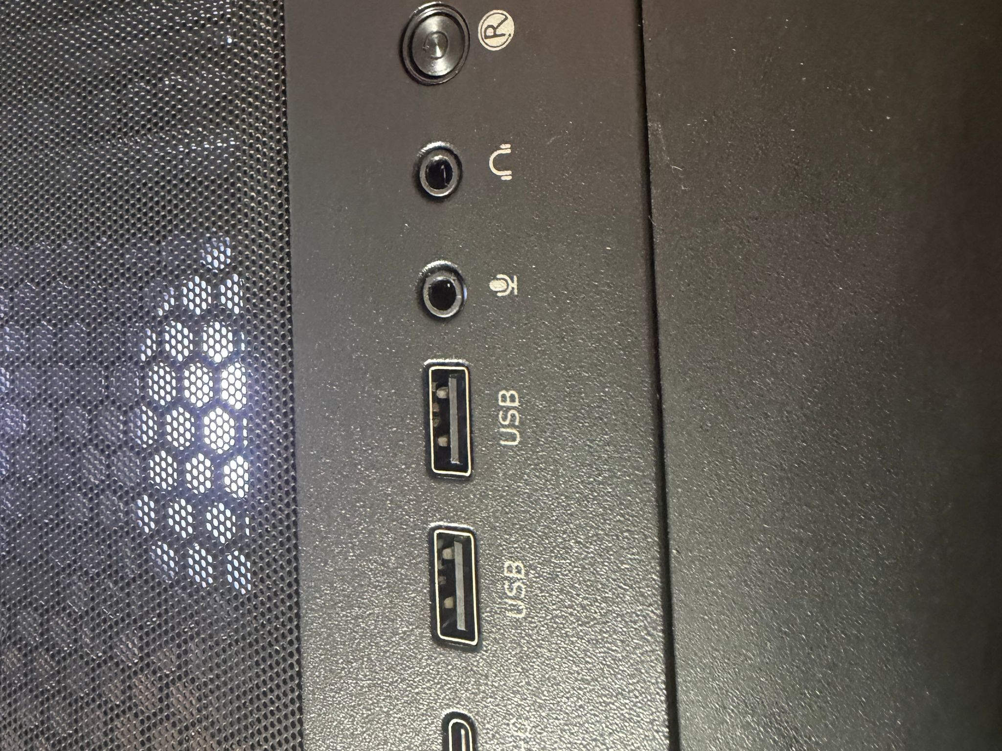 REACTOR RTX 3060ti - Ryzen 5 5500, 16GB RAM, 1TB NVMe SSD