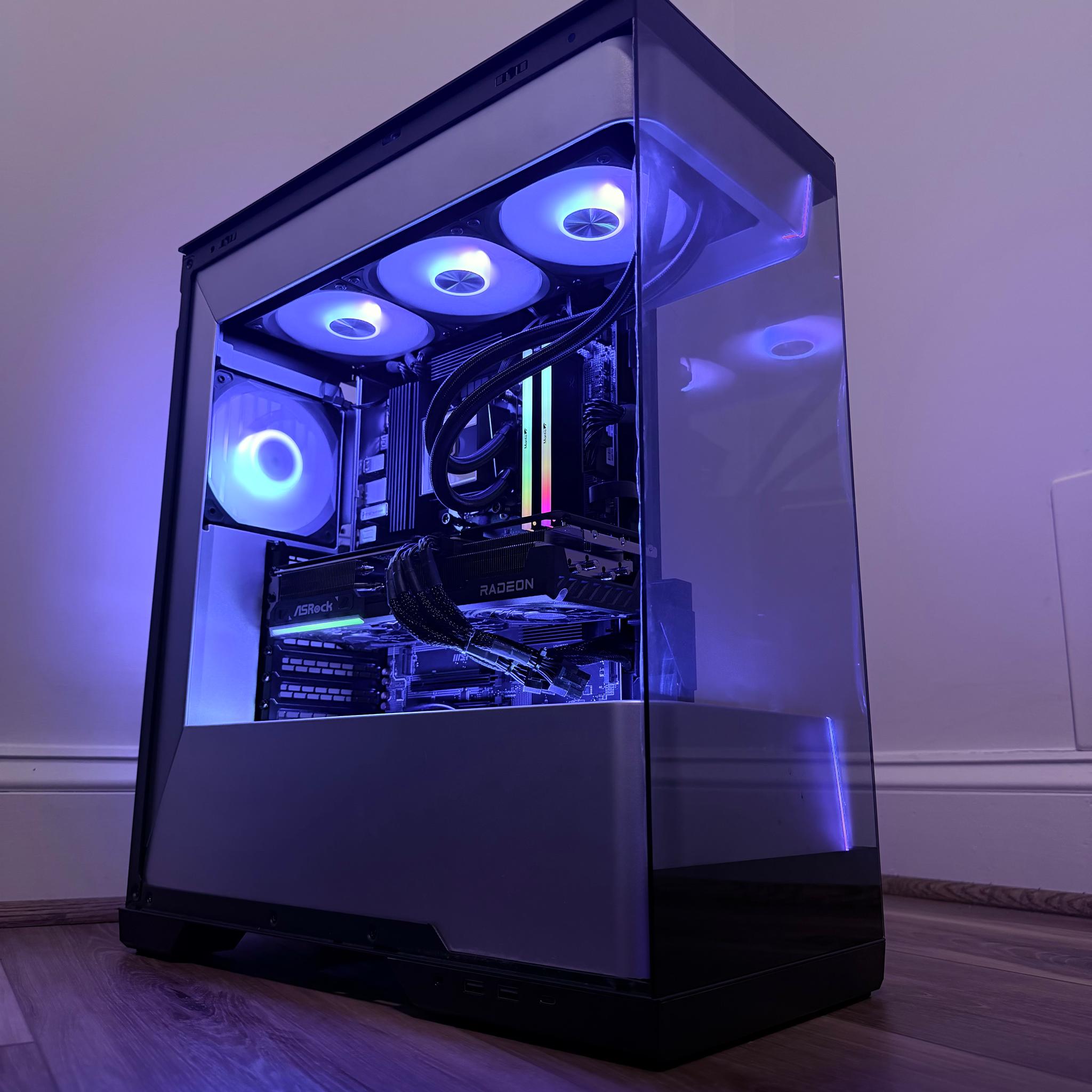 🩶🐍"Silver Serpent"🐍🩶| 1440p/4k Gaming | RX 9070XT | Ryzen 7 7800x3d | 32gb DDR5 | 2tb SSD | WiFi