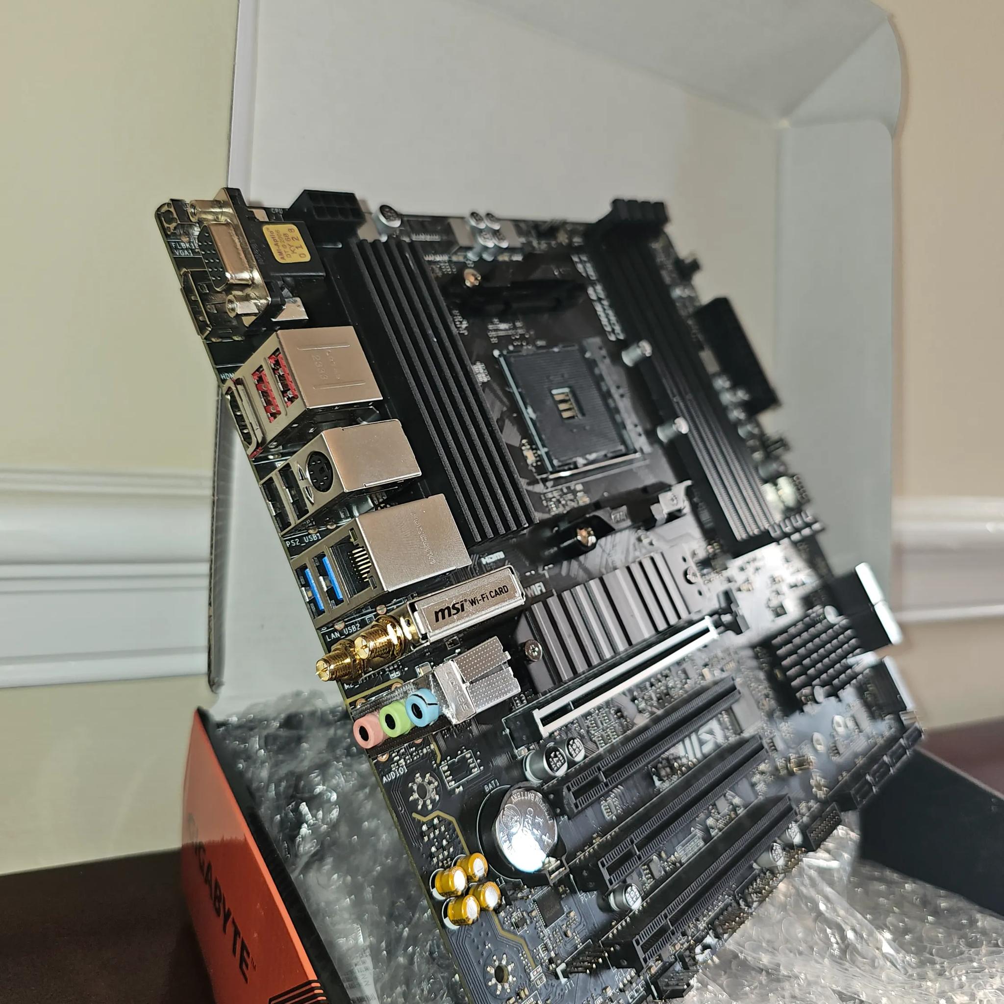 FUNCTIONAL - MSI PRO B550M-VC Wifi - Heavily Used