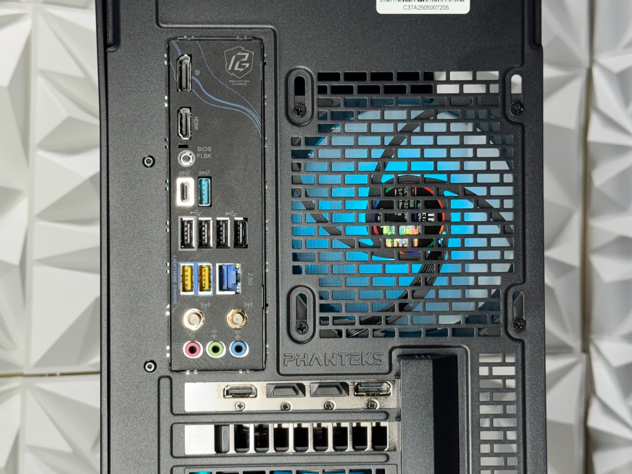 RTX 5070 Ti / Ryzen 7 7800X3D / 32GB DDR5 Ram / 1TB NVMe SSD / Gaming / Creator / Streaming