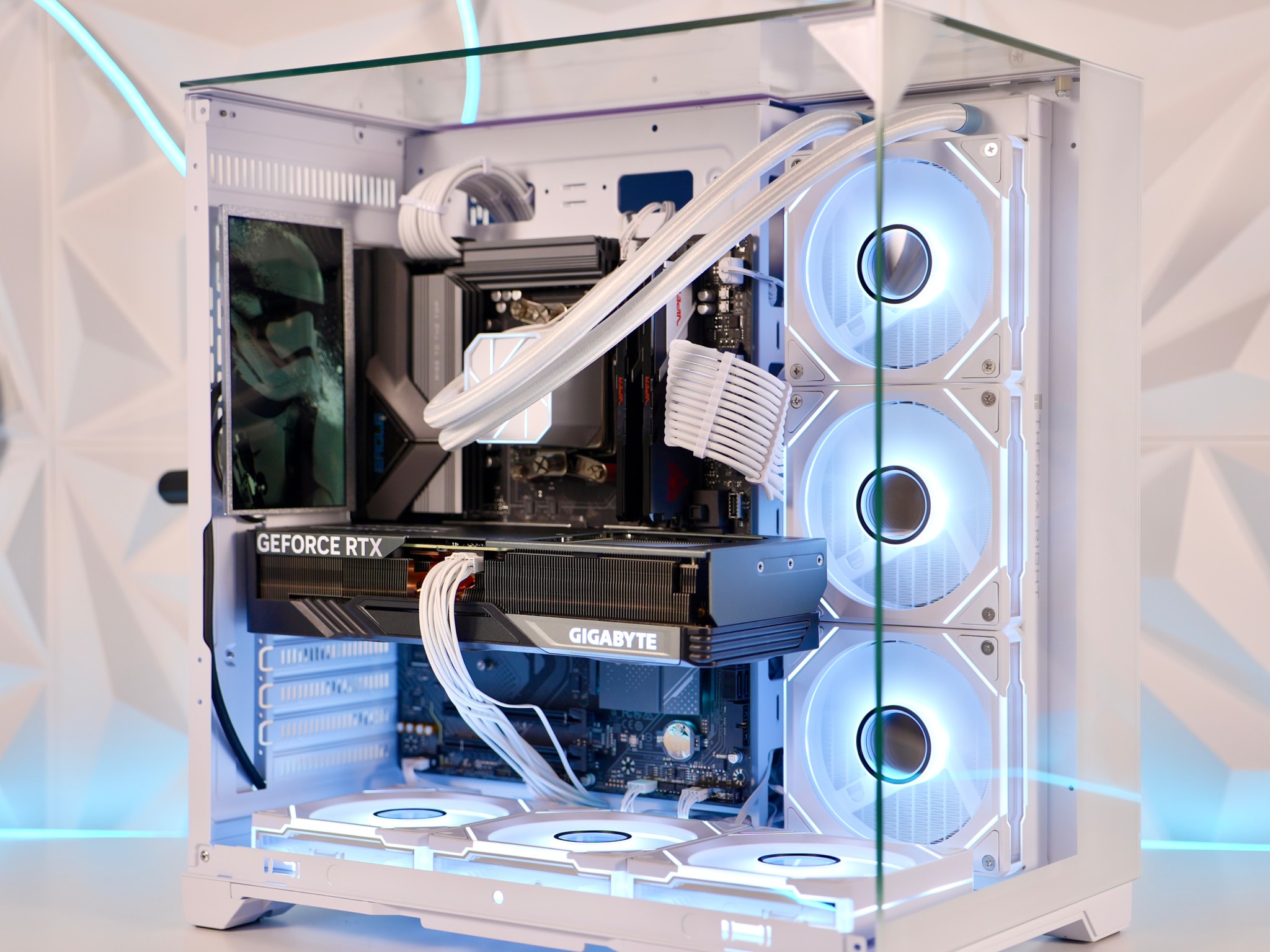 RTX 5070 & 7800X3D & 32 GB & 1TB NVME Gaming PC READ DESCRIPTION