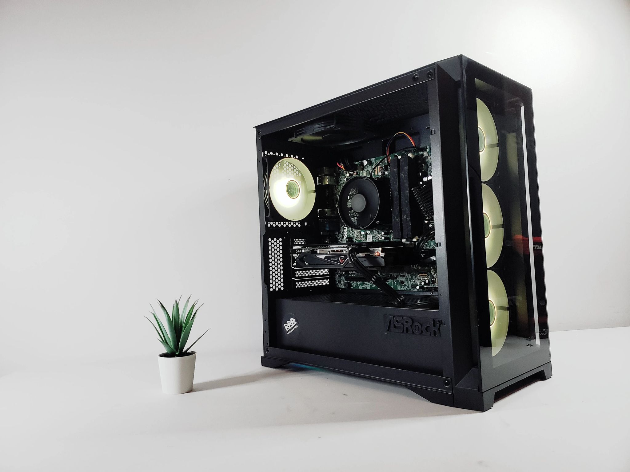 🚨 Budget Gaming PC | ⚙️RX570 | Custom RGB ✨ |