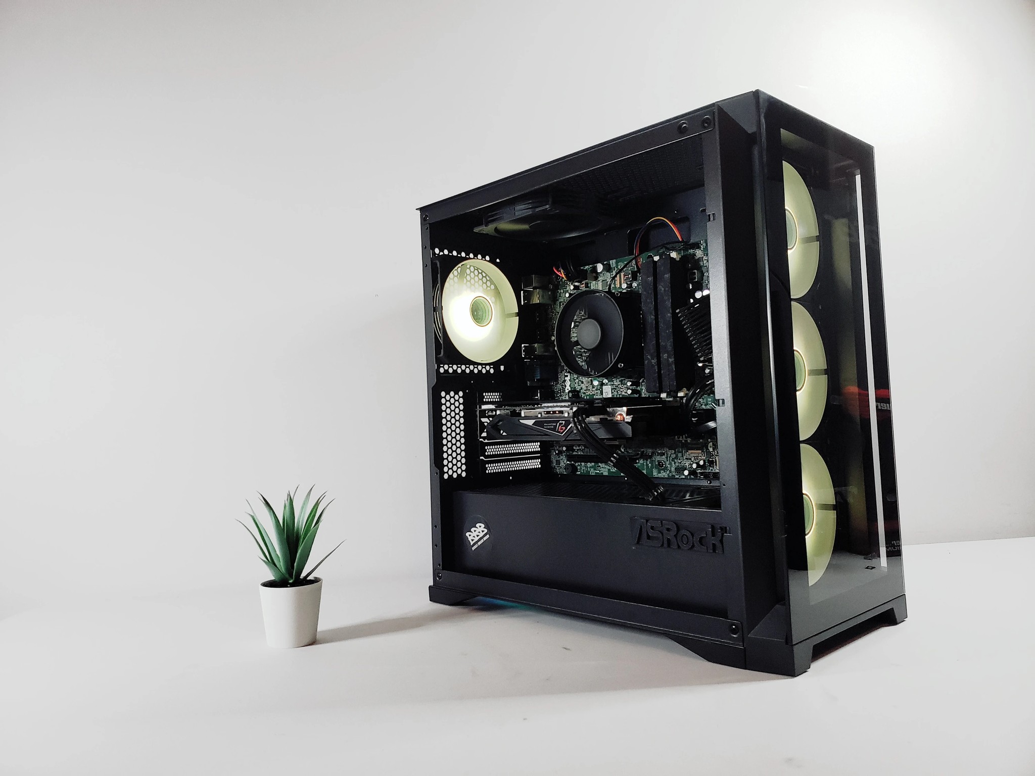 🚨 Budget Gaming PC | ⚙️RX570 | Custom RGB ✨ |
