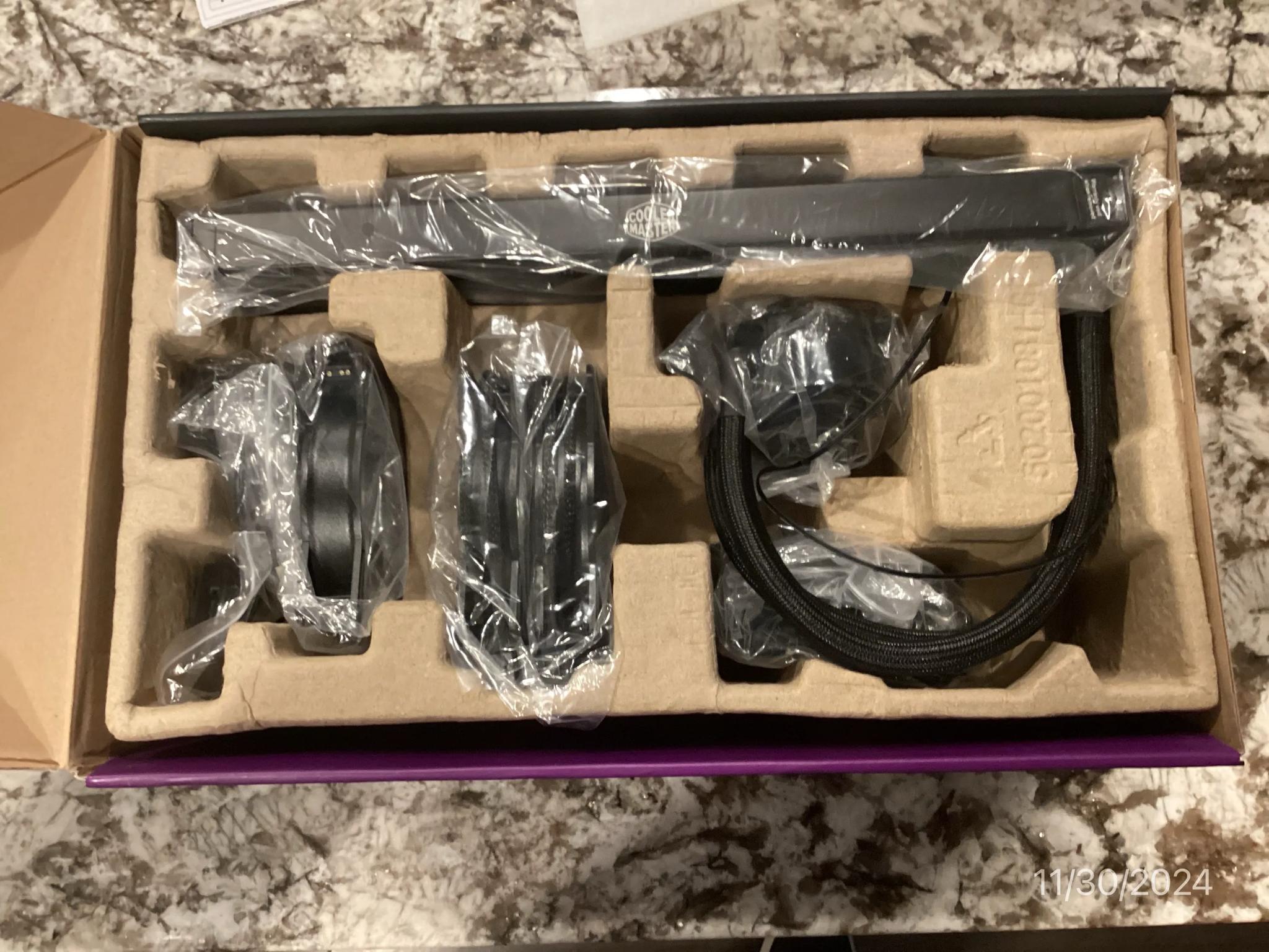 ++ NEW ++ Cooler Master MasterLiquid ML360R ARGB AIO Triple Fans for AMD/Intel CPUs - Never Used
